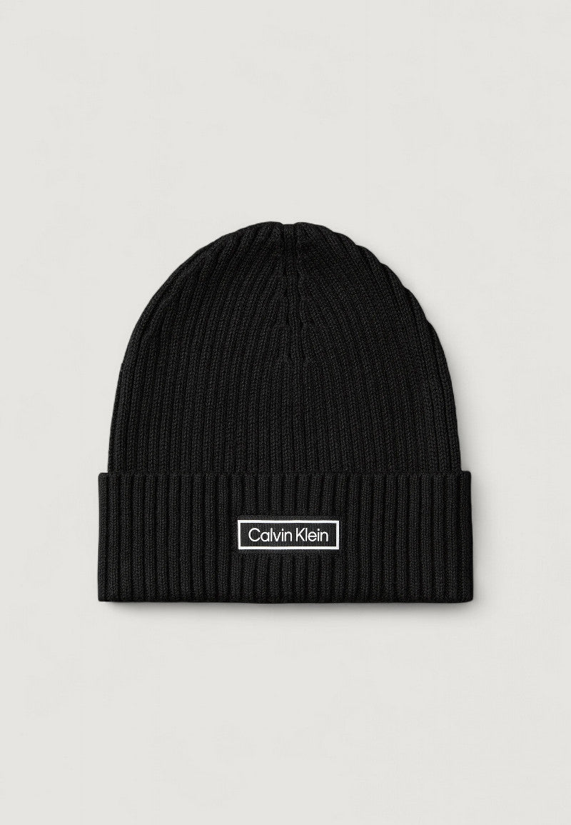 Cap Calvin Klein PATCH CHUNKY RIB COTTON BEANIE