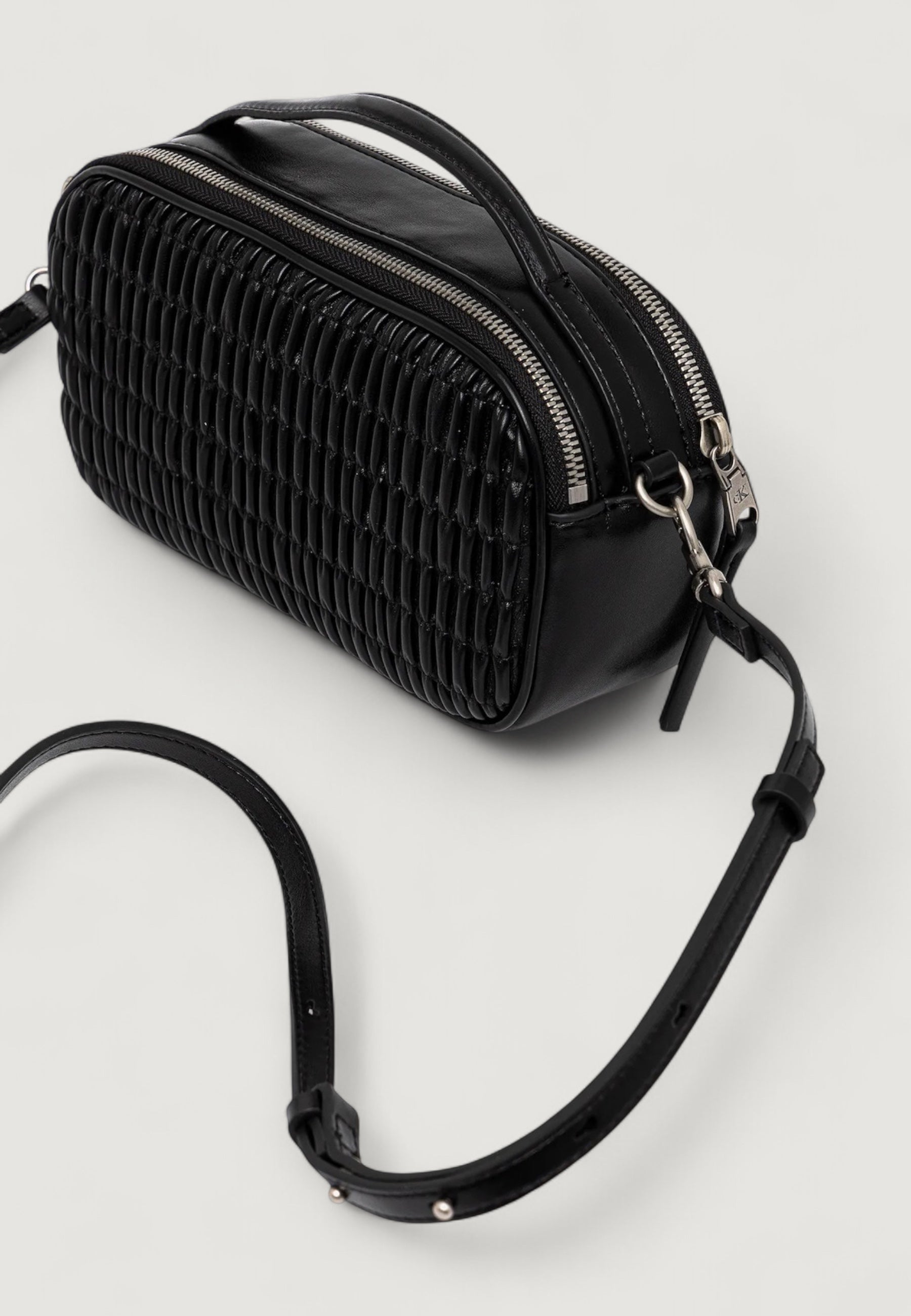 Borsa Calvin Klein RUCHED CROSSBODY CAMERA BAG