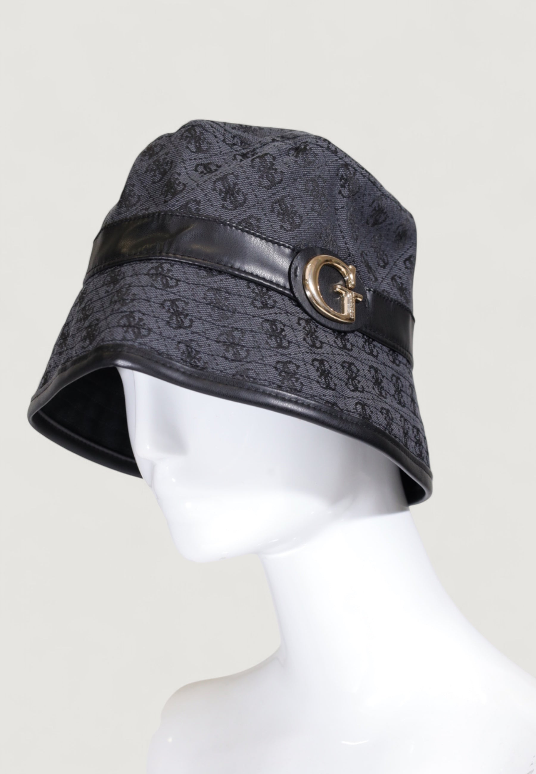 Bucket Guess RAIN HAT