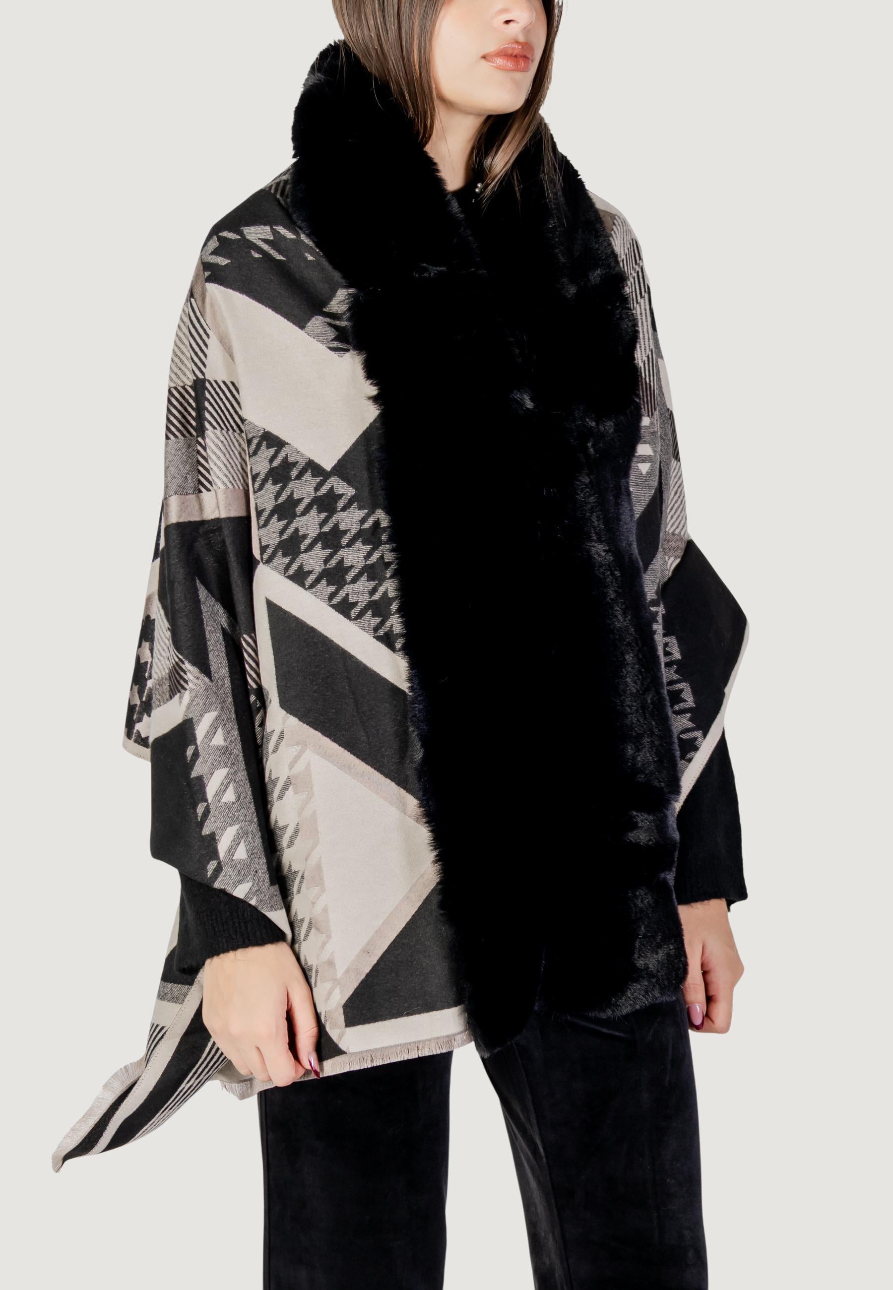 Mantella AYFEE MANTELLA GEOMETRIC LINES