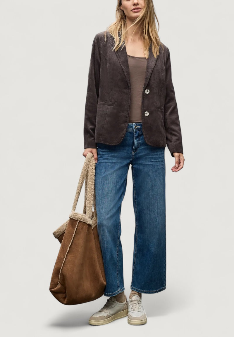 Blazer Street One LTD QR