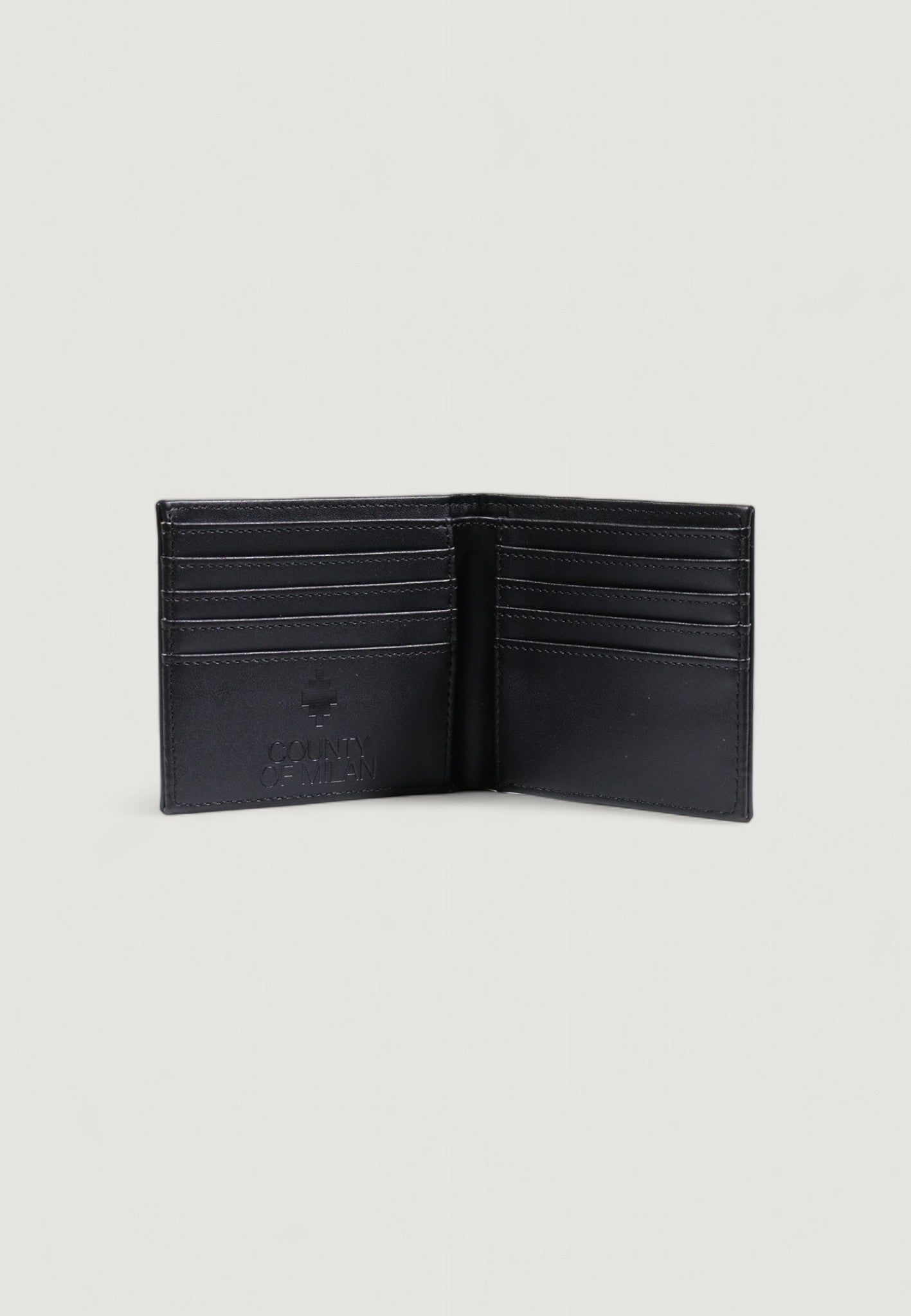 Wallet COUNTY OF MILAN COMAF250176