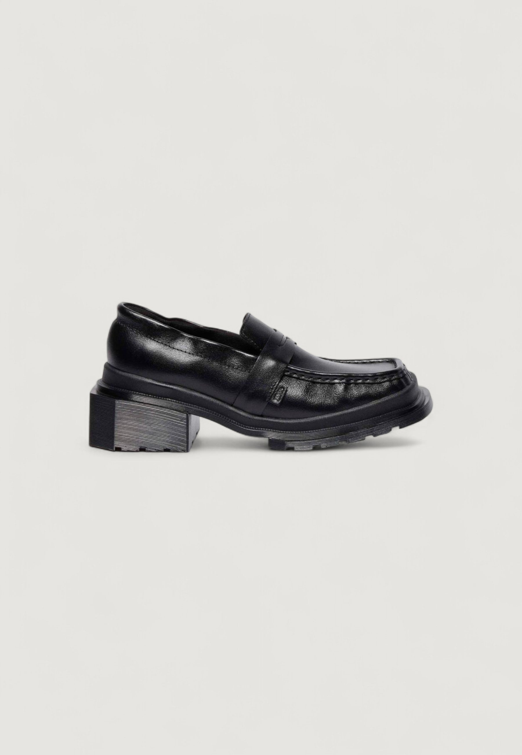 Low heel shoes Dr. Martens Maybole Loafer Milled Gloss