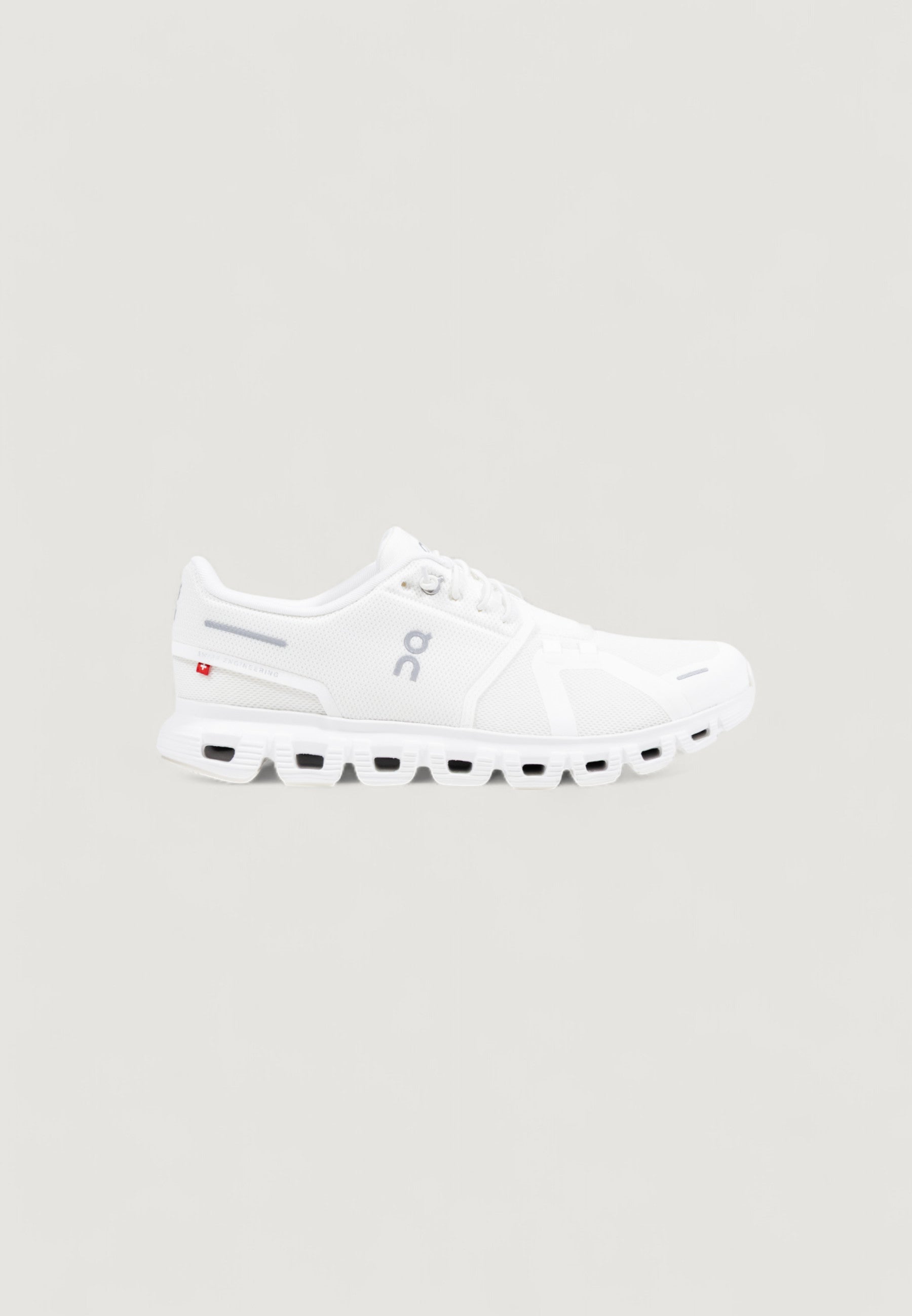 Sneakers On Running Cloud 6