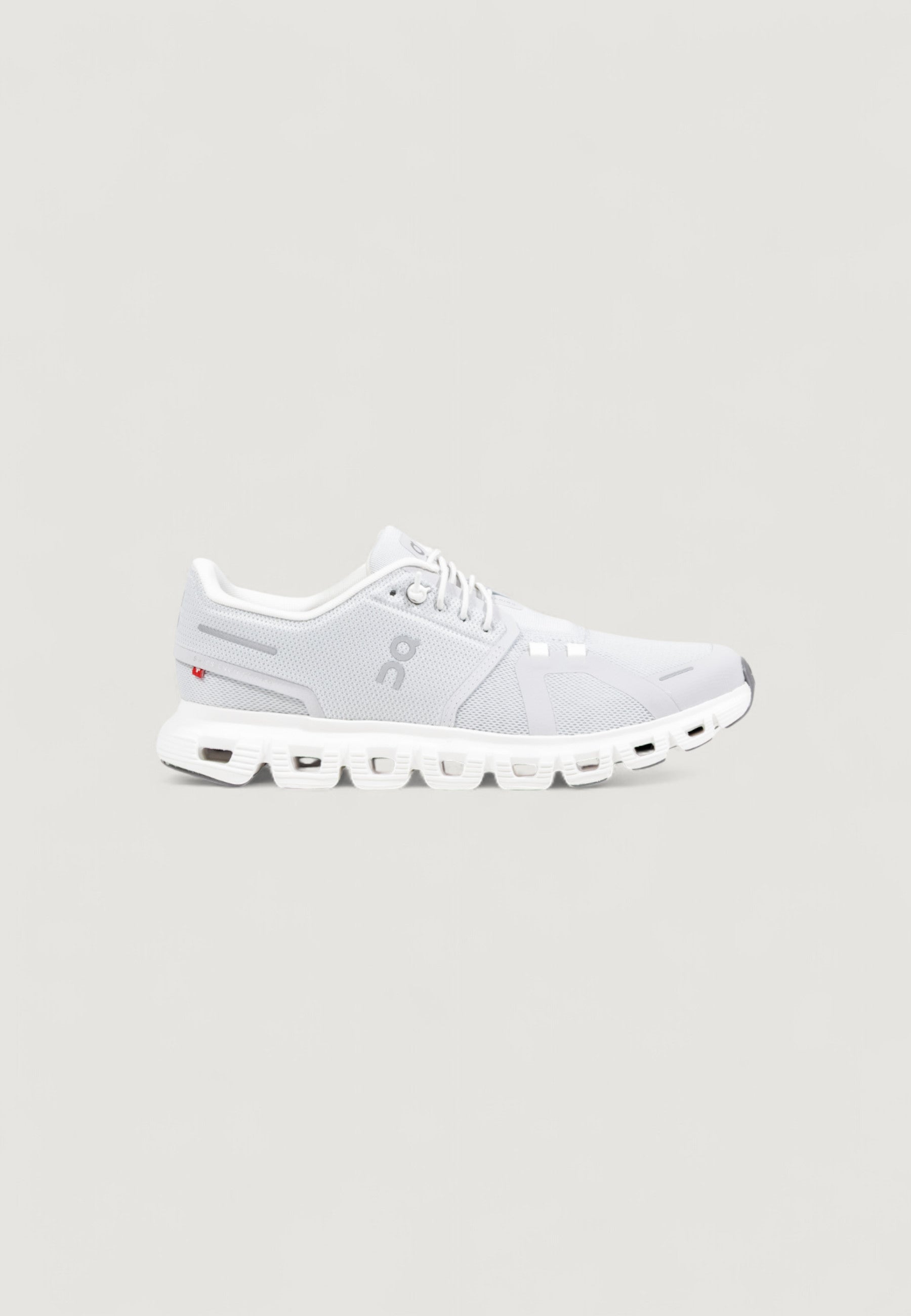 Sneakers On Running Cloud 6