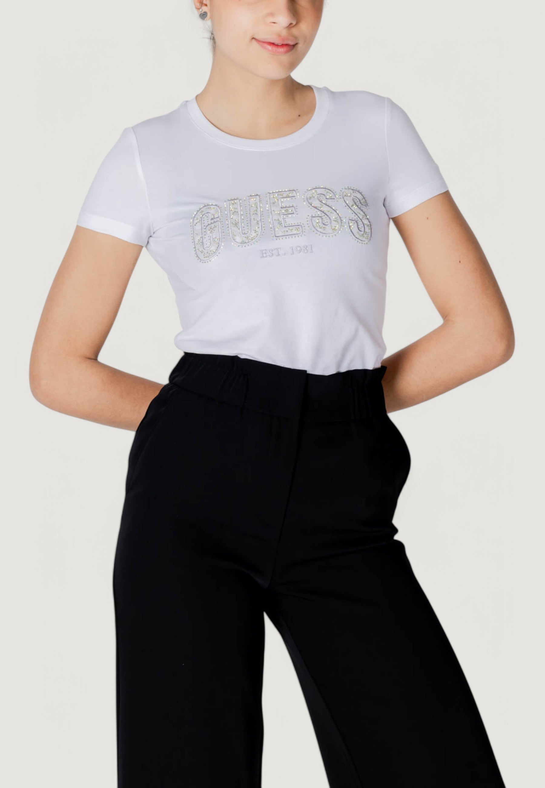 T-shirts Guess CN SS LOGO LACE TEE