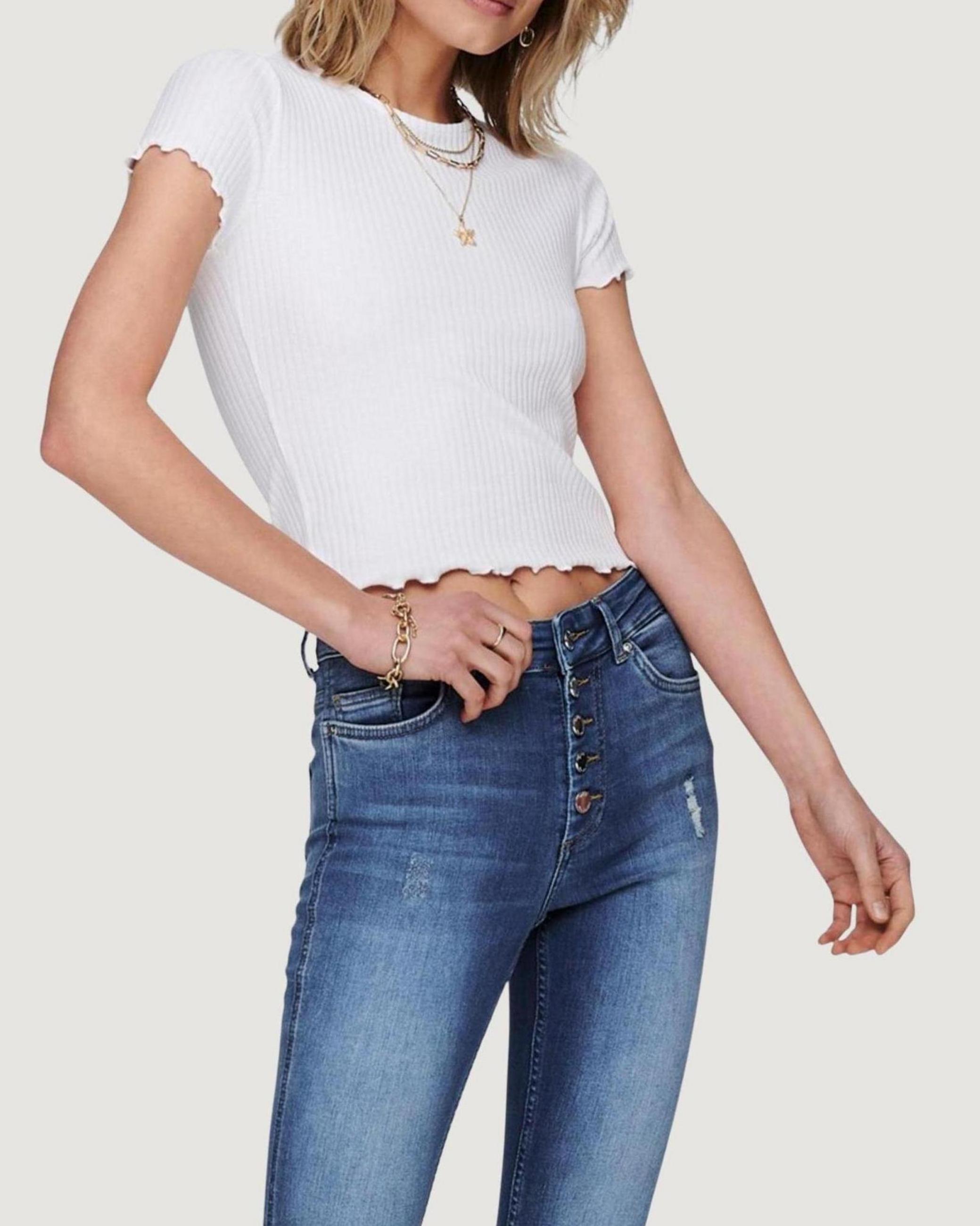 T-shirts Only ONLEMMA S/S SHORT TOP NOOS JRS