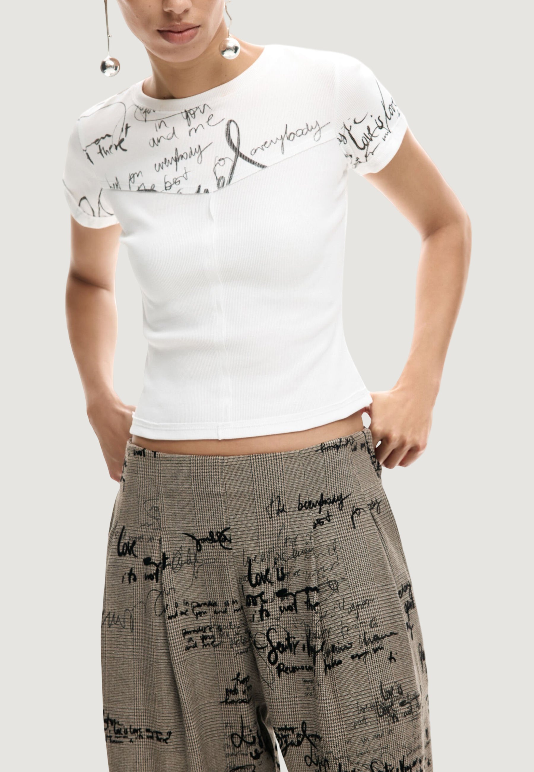 Pantaloni regular Desigual PANT_TRAJ