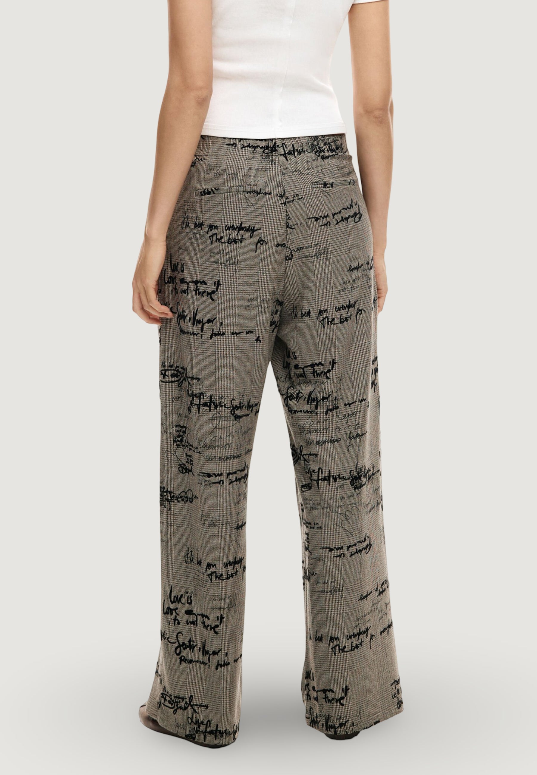 Pantaloni regular Desigual PANT_TRAJ