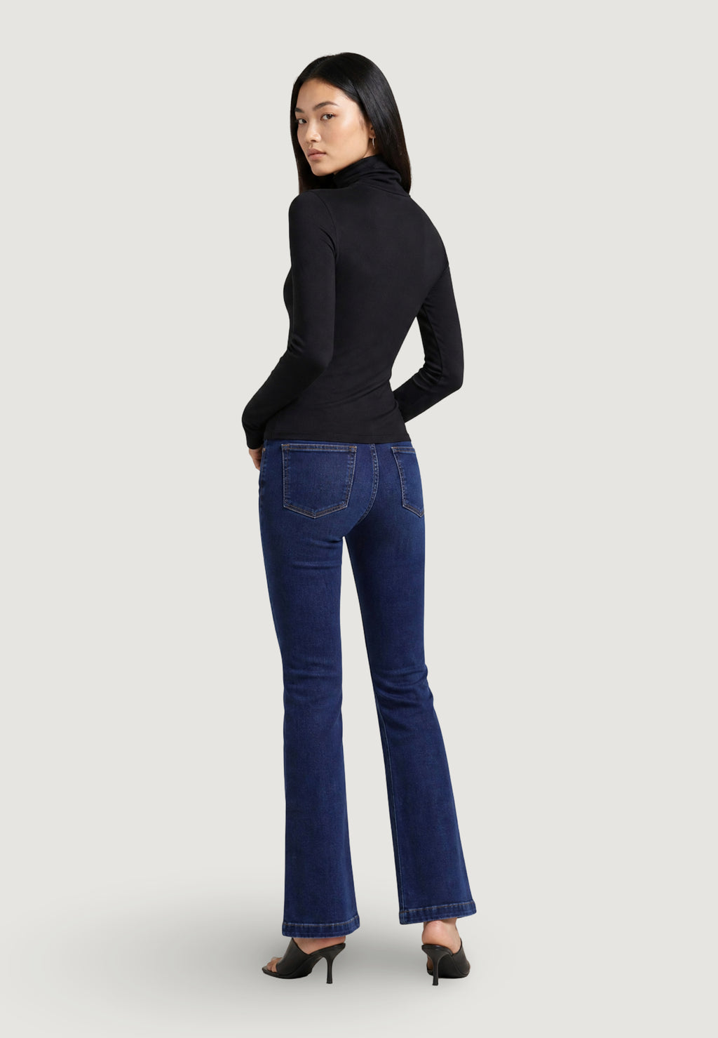 T-shirt manica lunga Guess GRETA HIGH NECK LS K