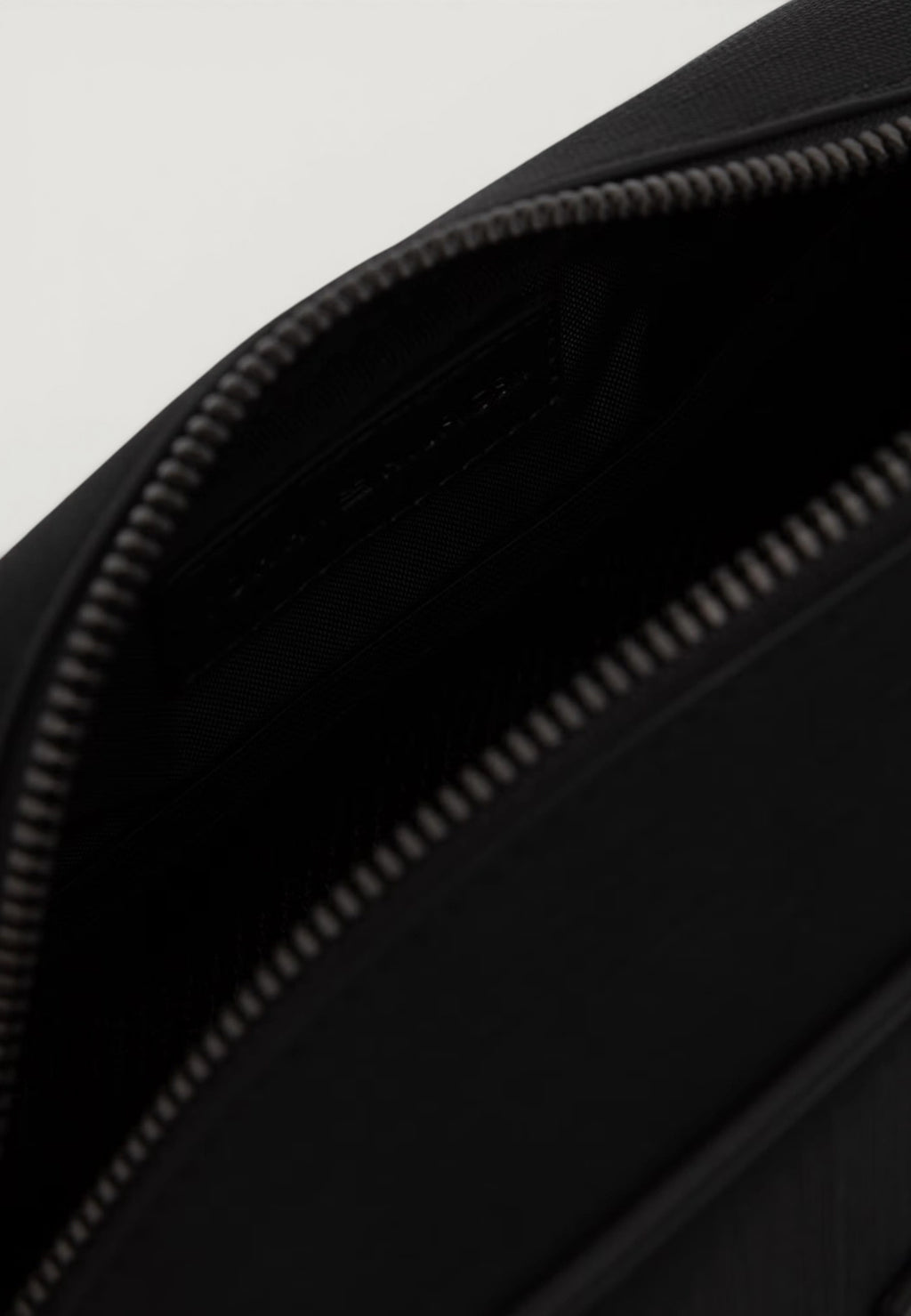 Pochette e beauty Tommy Hilfiger TH FOUNDATION WASHBAG