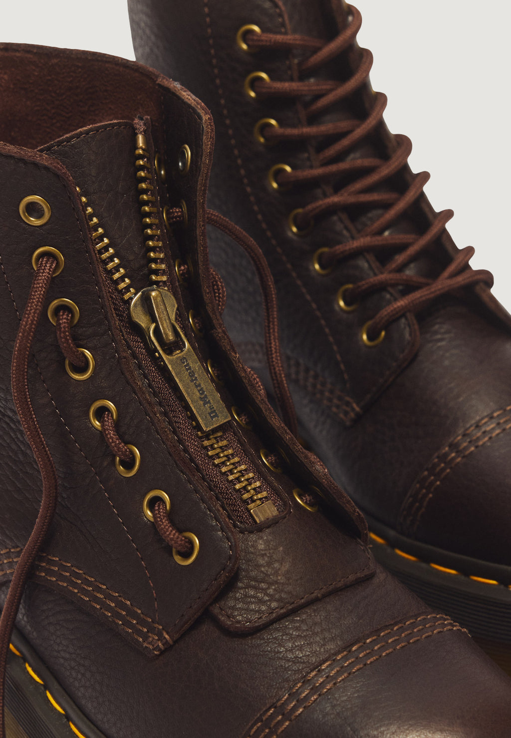 Anfibi Dr. Martens Sinclair Ambassador