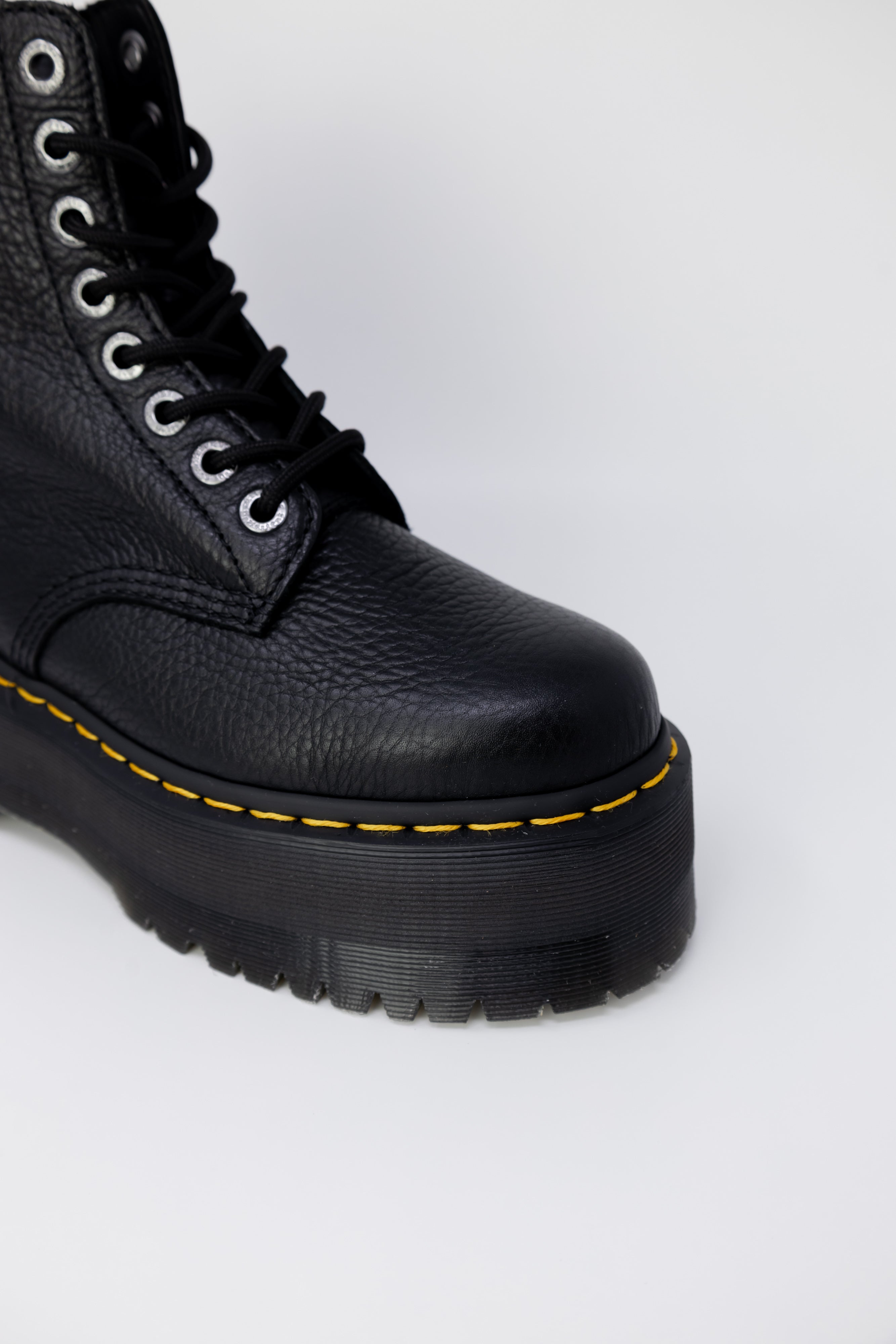 Combats boots Dr. Martens 1460 Pascal Max Pisa