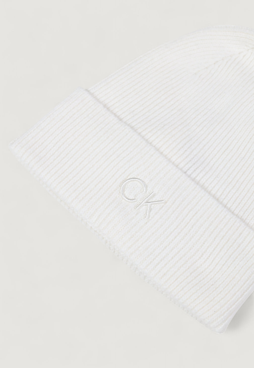 Berretto Calvin Klein CK EMBROIDERY FINE RIB BEANIE