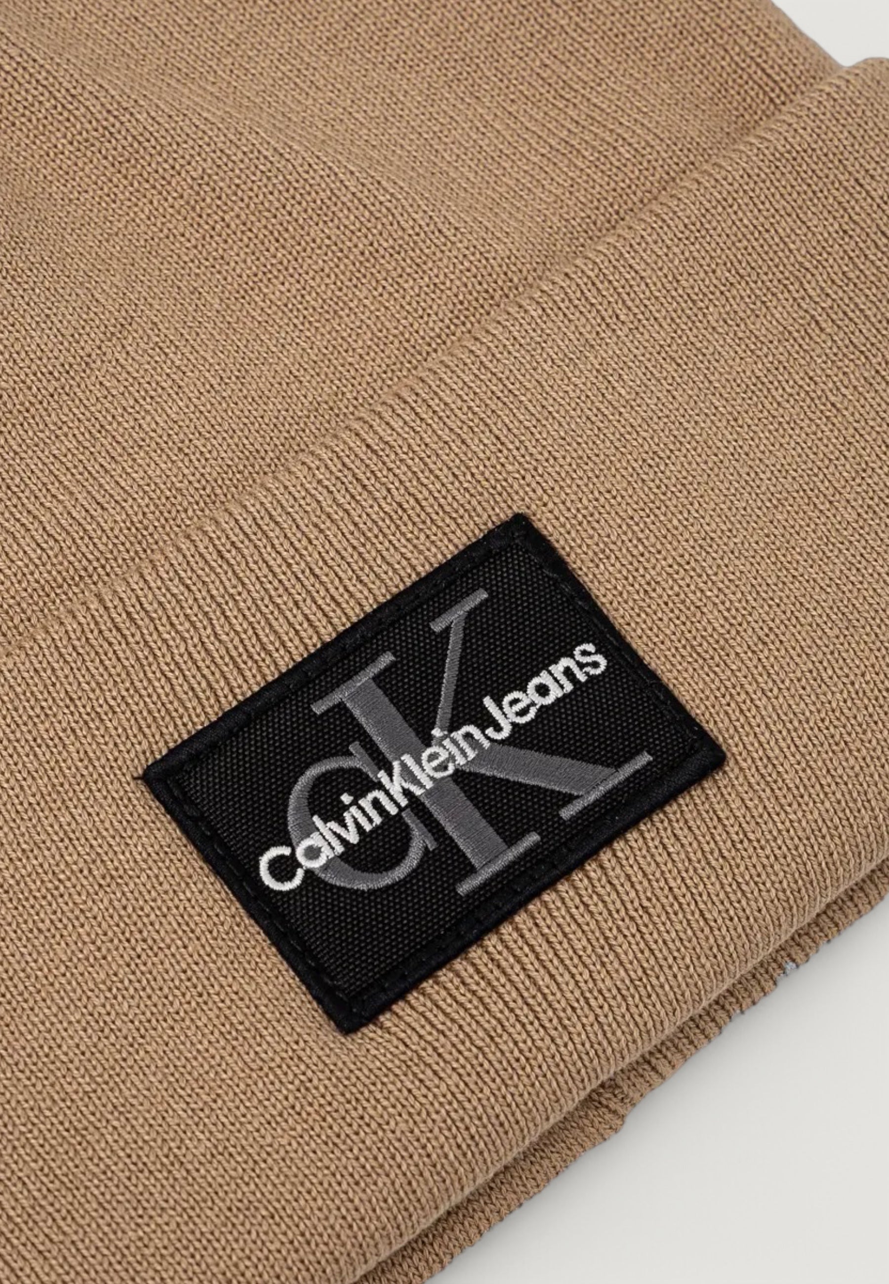 Berretto Calvin Klein Jeans MONO LOGO PATCH BEANIE WARM