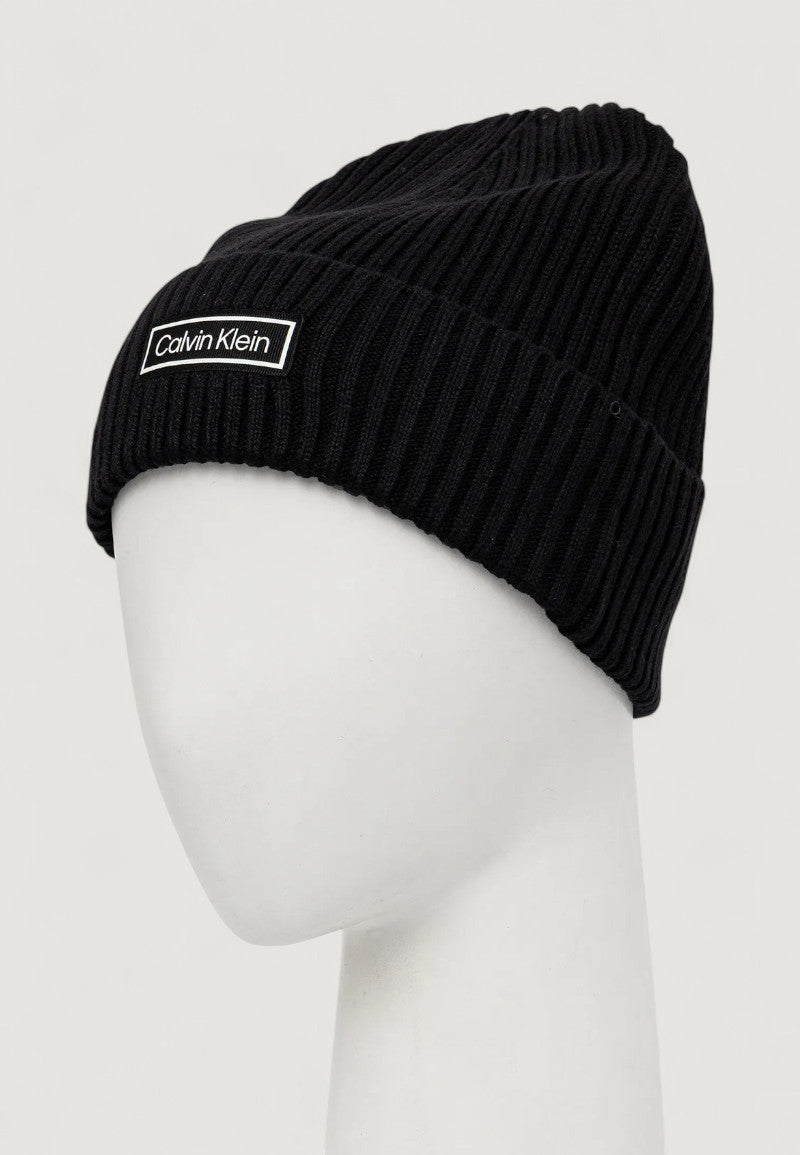 Cap Calvin Klein PATCH CHUNKY RIB COTTON BEANIE