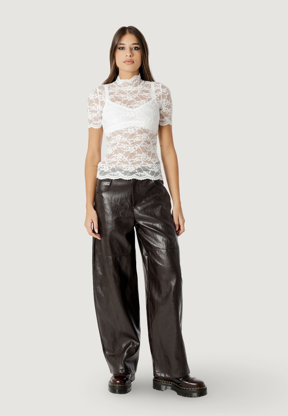 Short sleeves blouses I am CLAUDIA LACE TOP