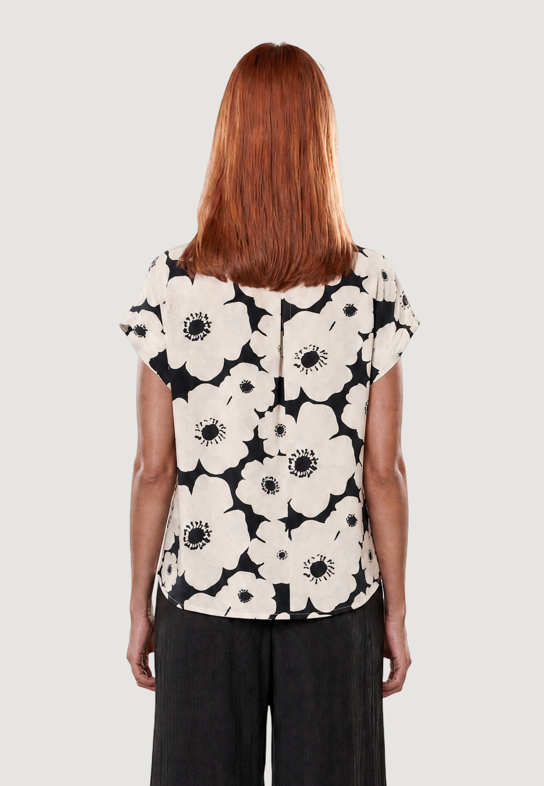 Short sleeves blouses Jacqueline de Yong JDYTROYA LIFE S/S TOP WVN DIA