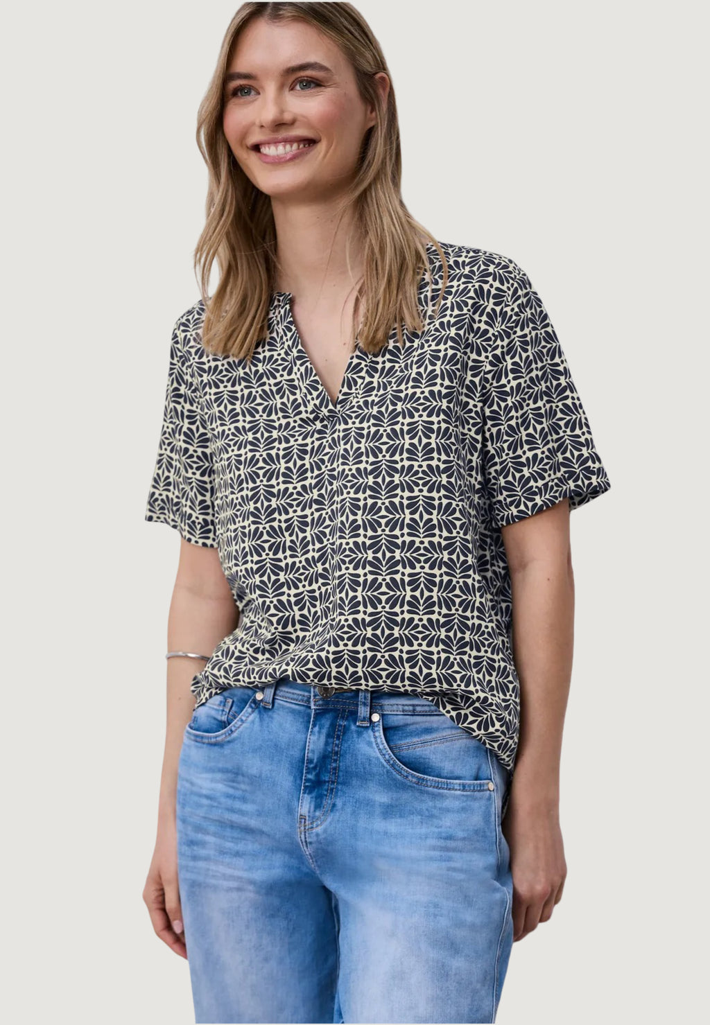 Short sleeves blouses Street One Splitneck blouse w