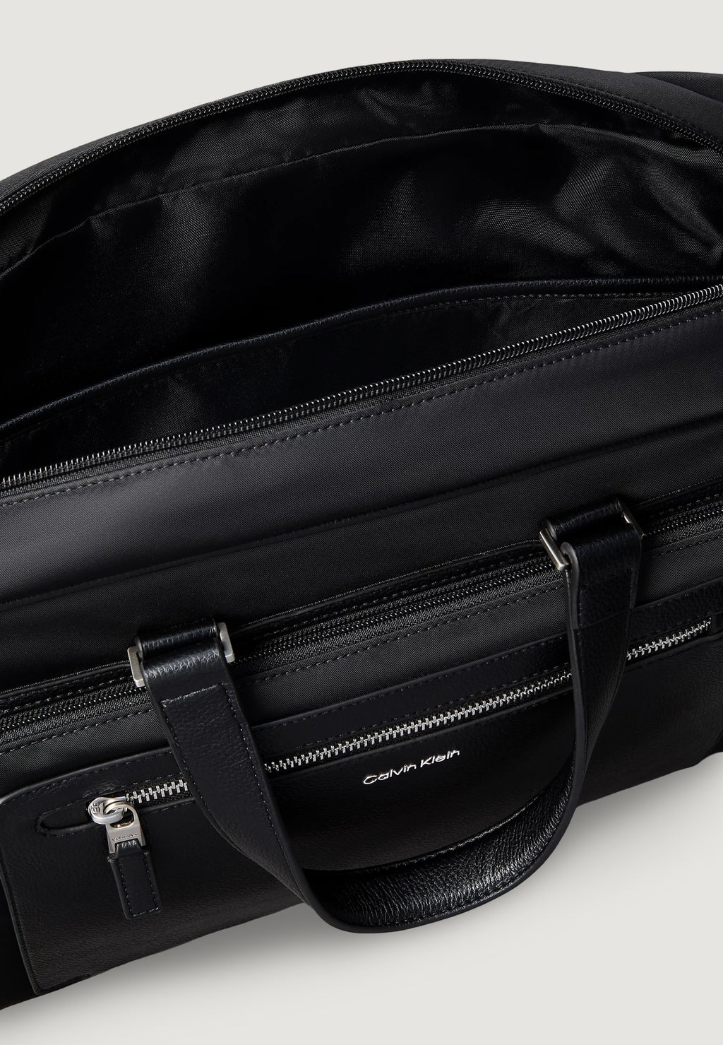 Calvin Klein SSNL RAISED LOGO SLIM COMMUTER