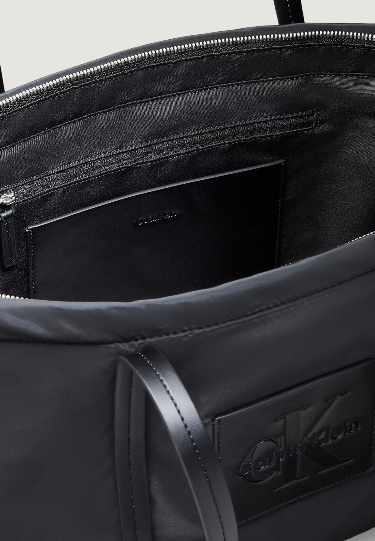 Borsa Calvin Klein NYLON MEDIUM TOTE