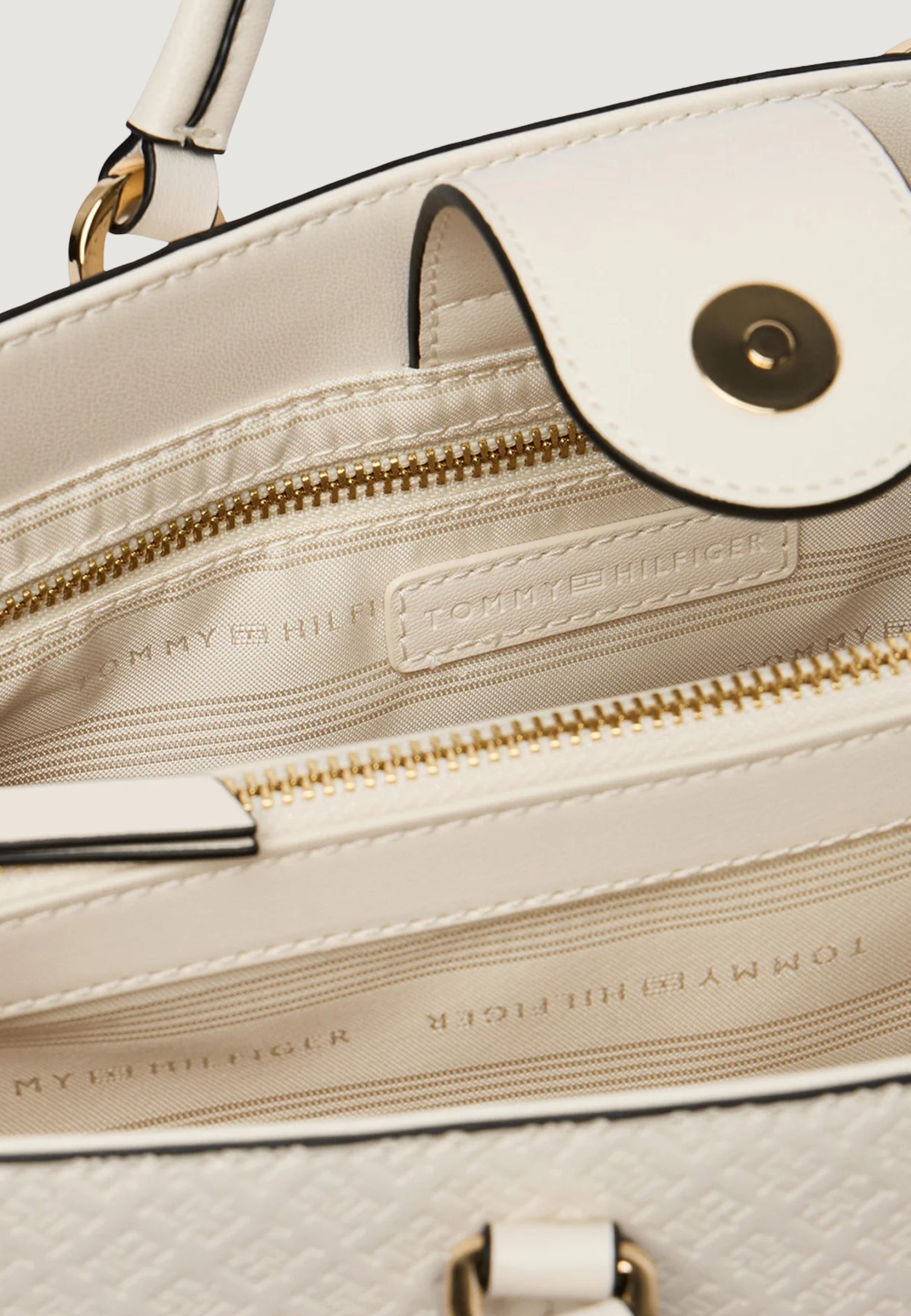 Bag Tommy Hilfiger TH DAILY SATCHEL MONO