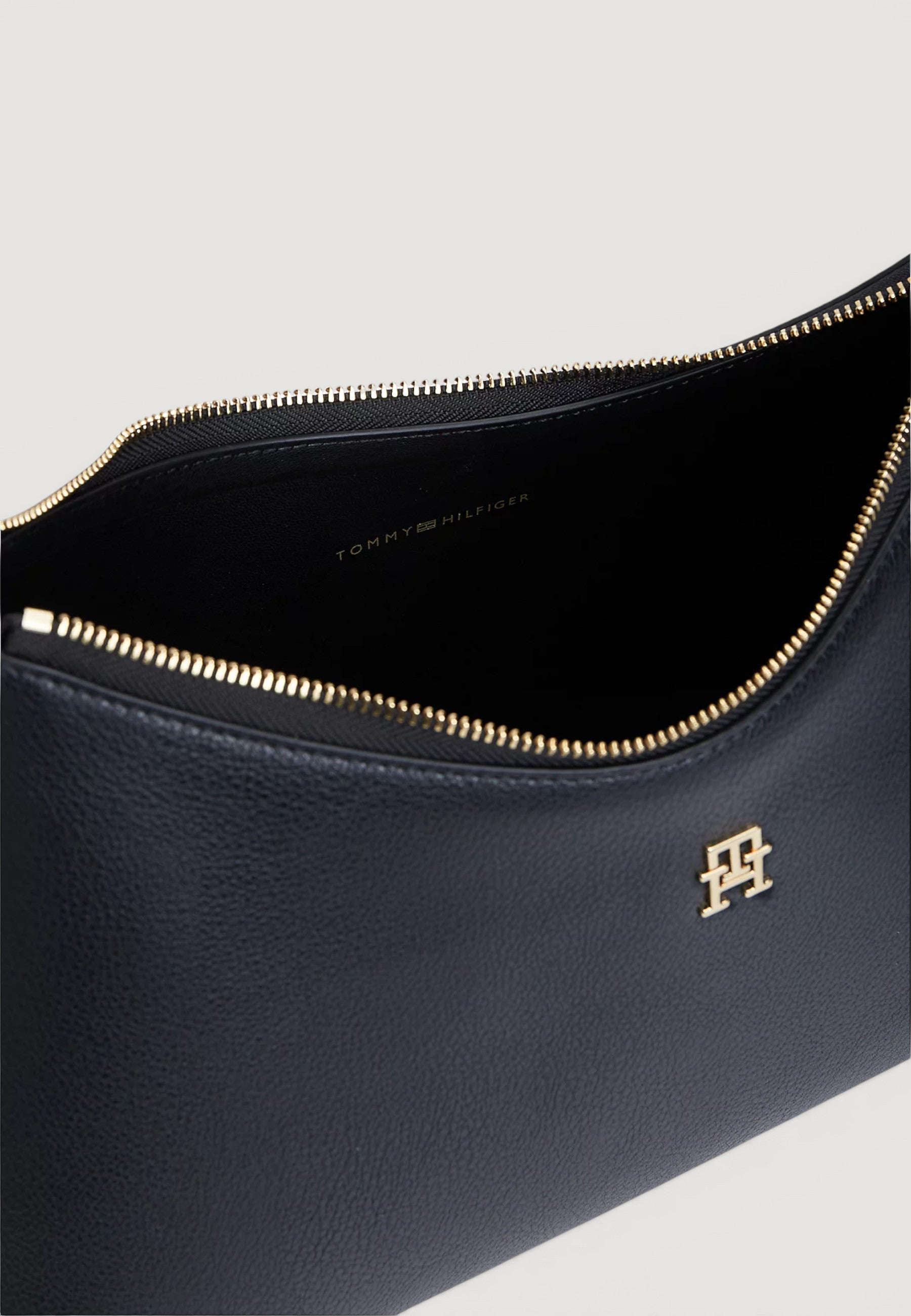 Borsa Tommy Hilfiger TH ICON SHOULDER BAG