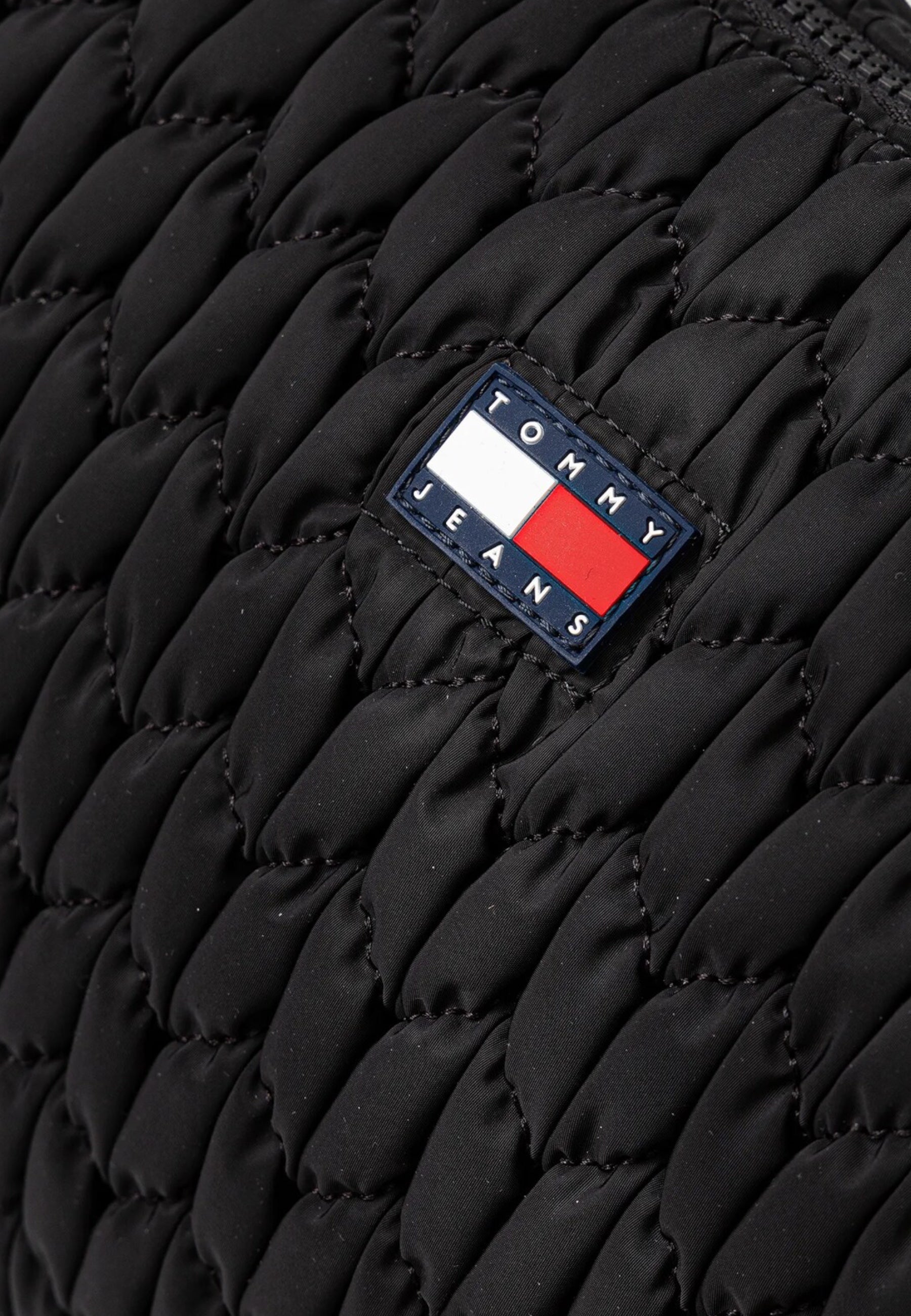 Borsa Tommy Hilfiger TJW URBAN LARGE QUILTED X-BODY