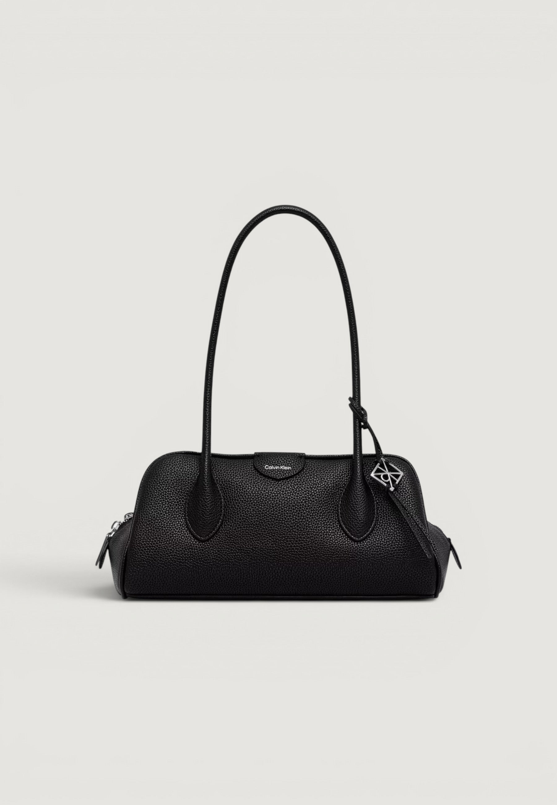 Borsa Calvin Klein EMBLEM TRIO PEBBLE SHOULDER BAG