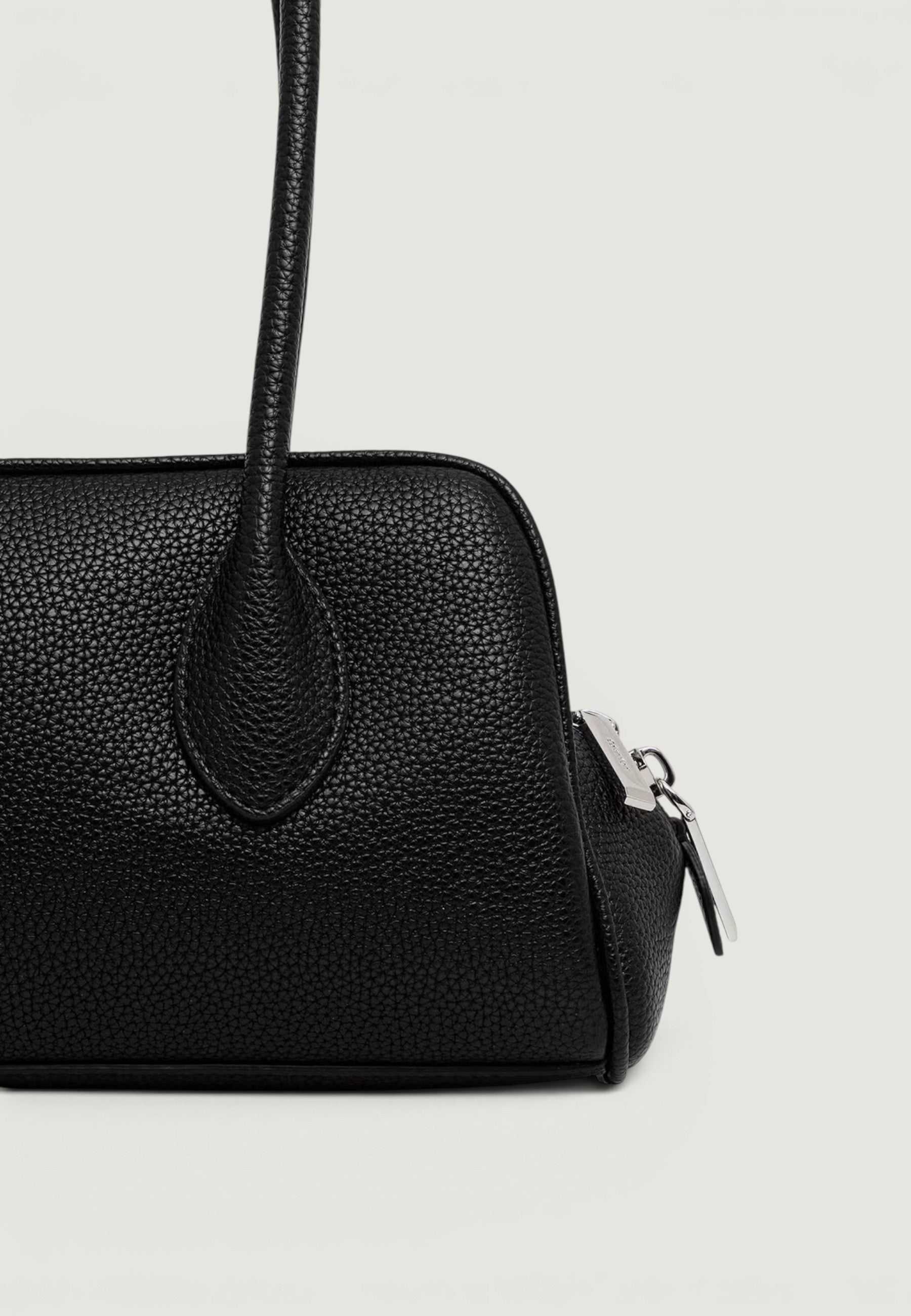 Borsa Calvin Klein EMBLEM TRIO PEBBLE SHOULDER BAG