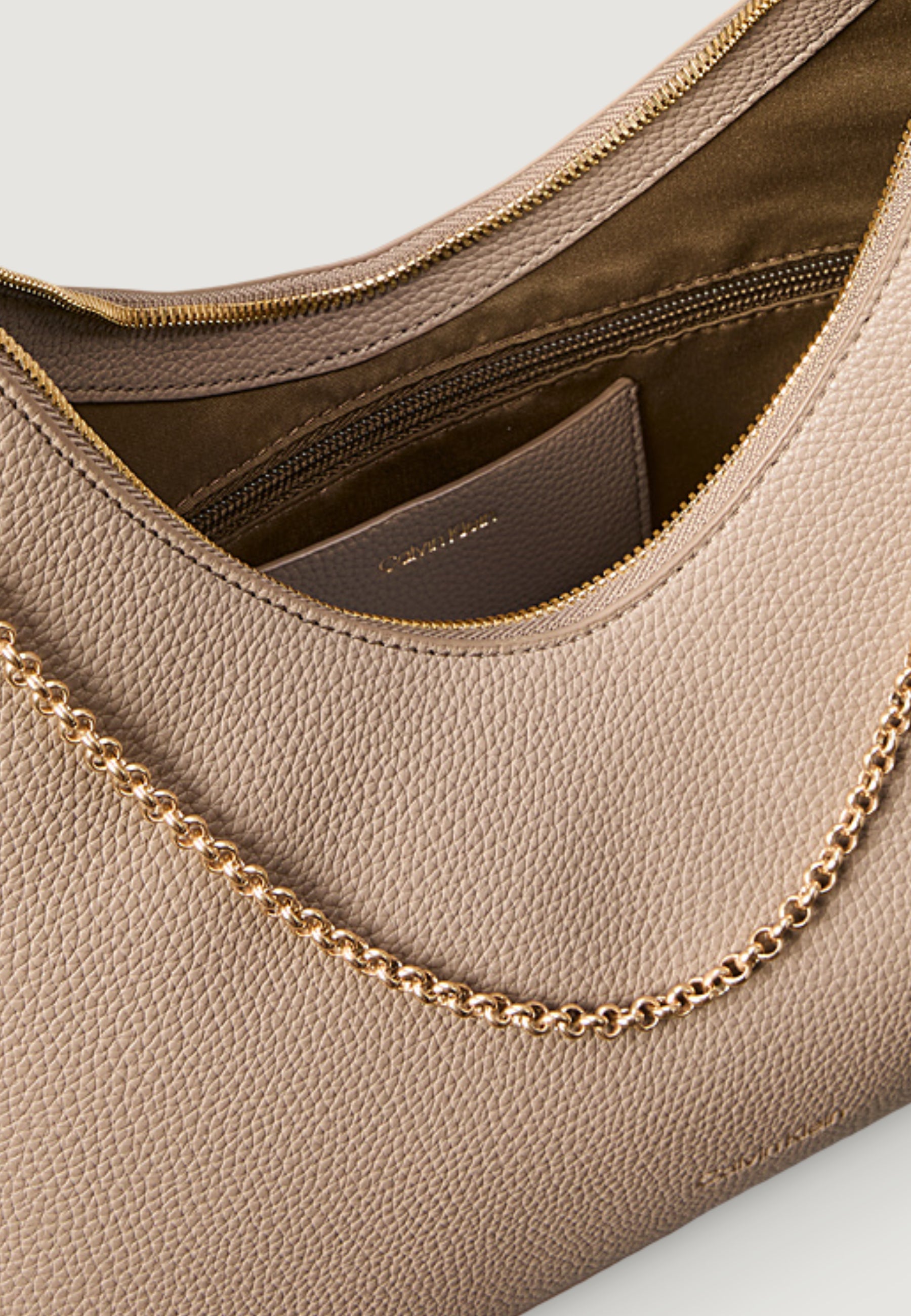 Bag Calvin Klein EMBLEM HW PEBBLE