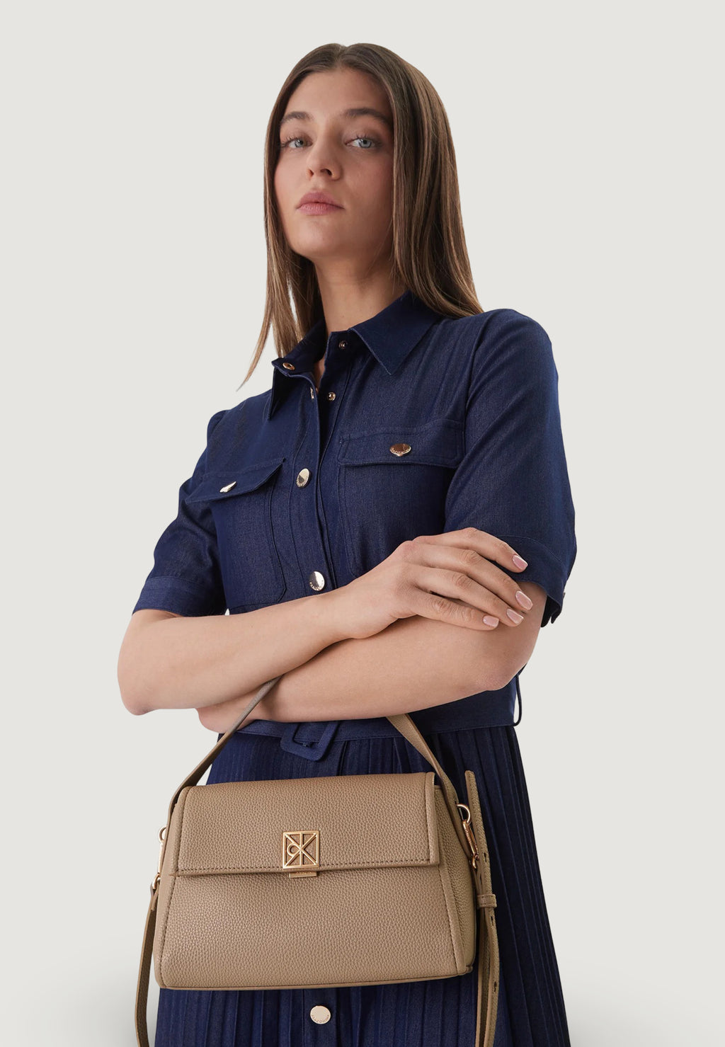 Borsa Calvin Klein EMBLEM HW PEBBLE SHOULDER  25