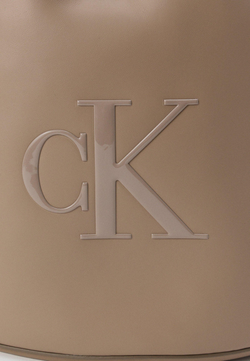 Borsa Calvin Klein RAISED CK LARGE BUCKET