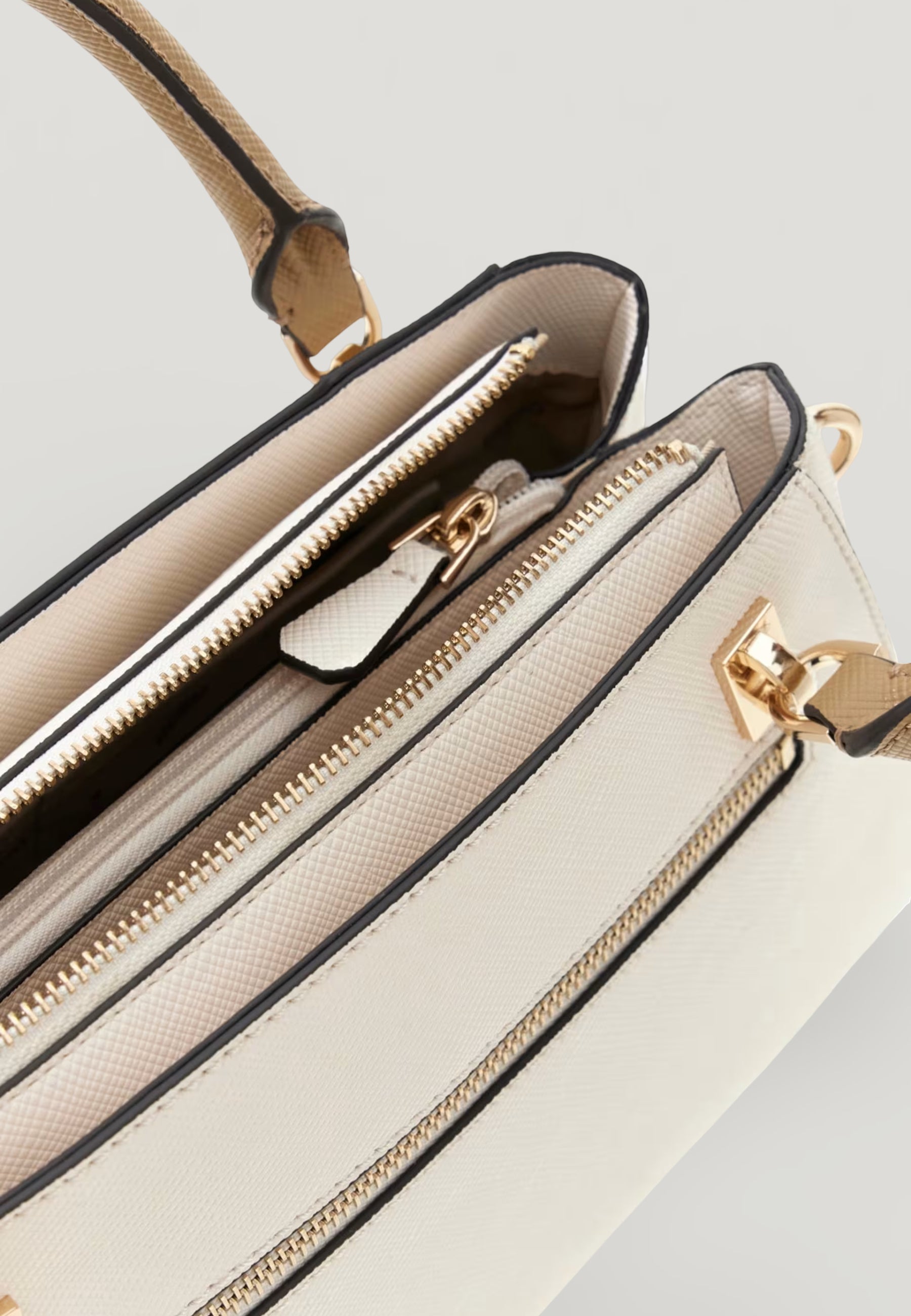 Bag Guess NOELLE II LUXURY SATCHEL