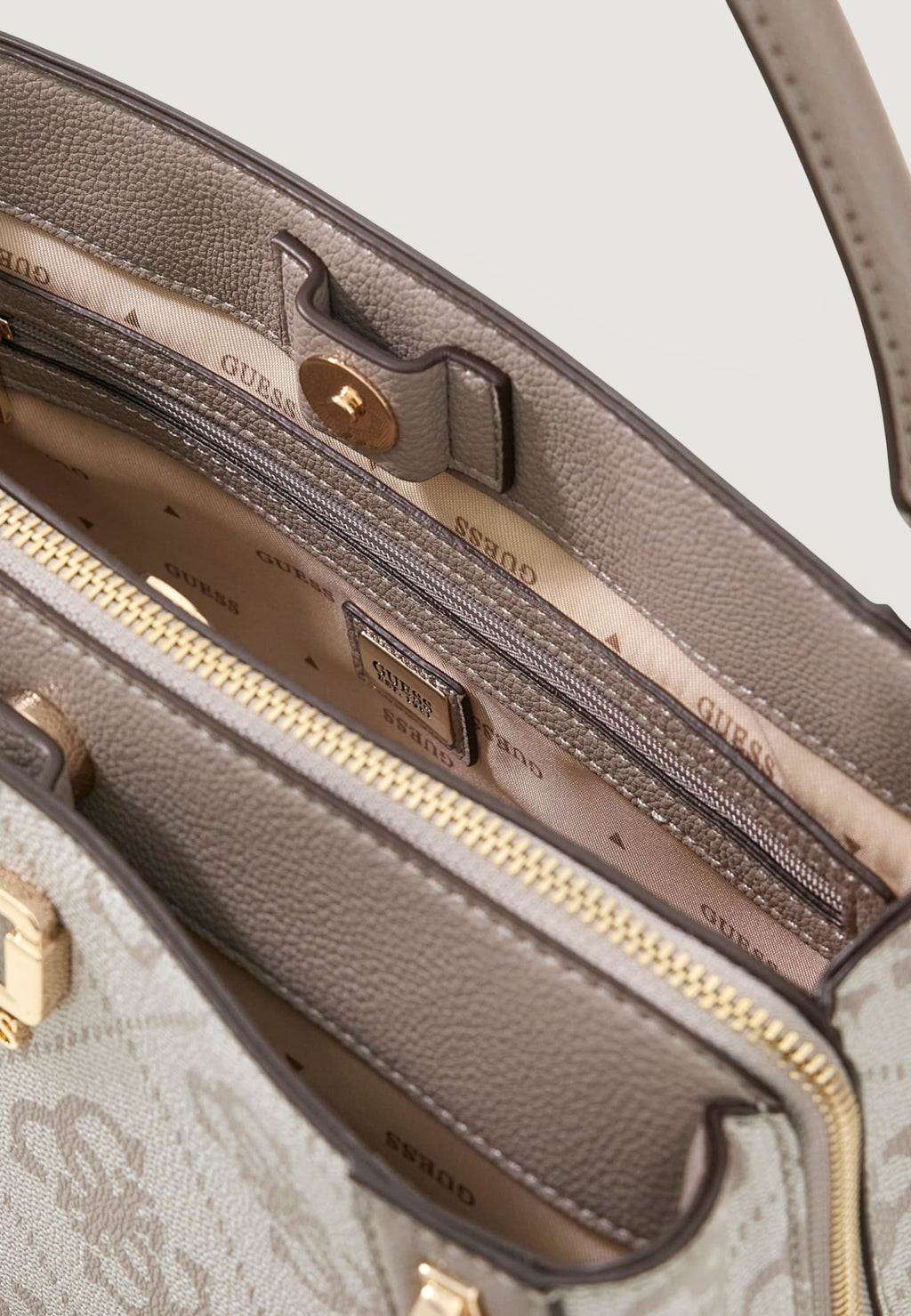 Borsa Guess KARNILLA LOGO GFRIEND SATHEL