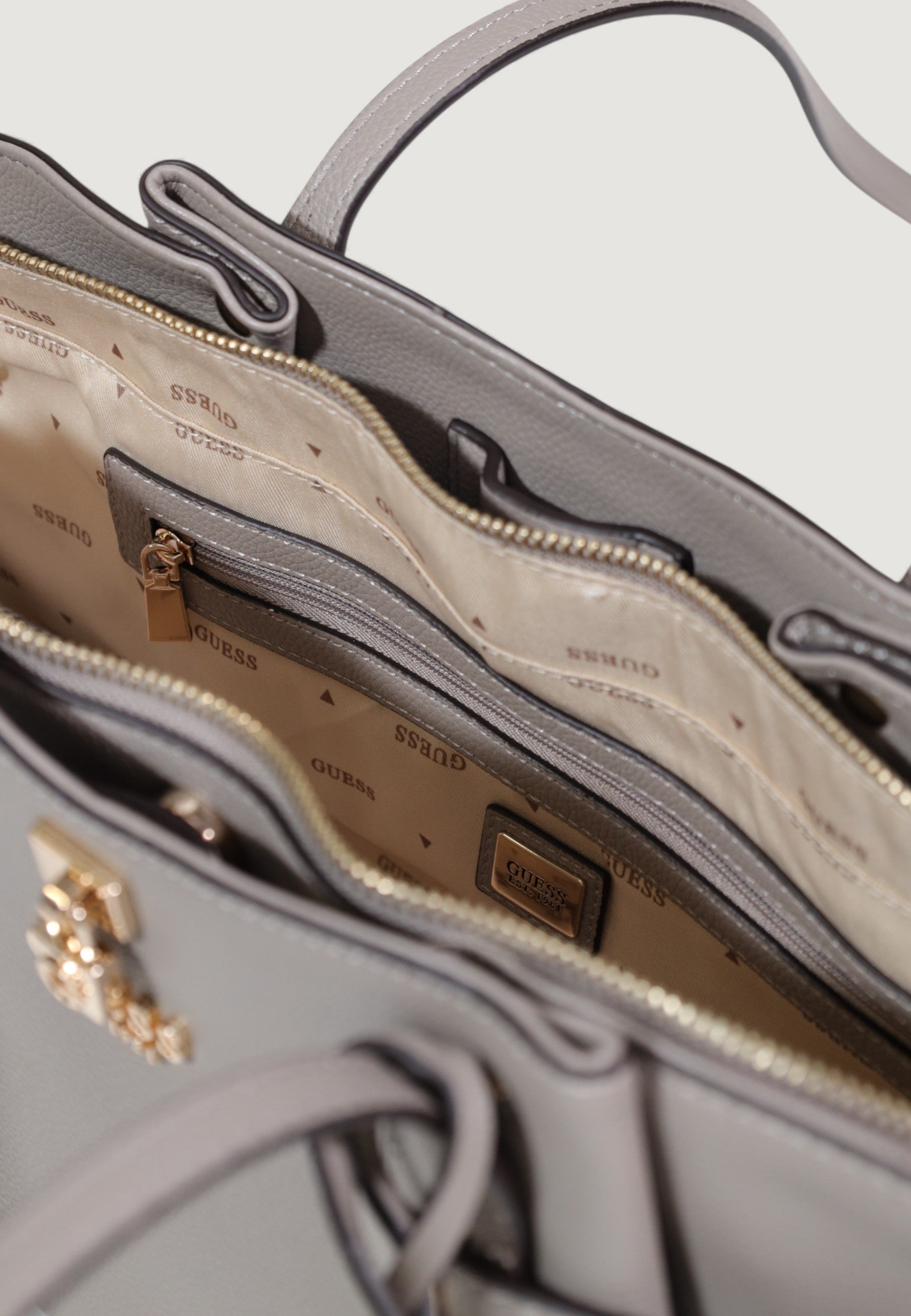 Borsa Guess YESBA GRLFRND SHOULDER SATCHEL