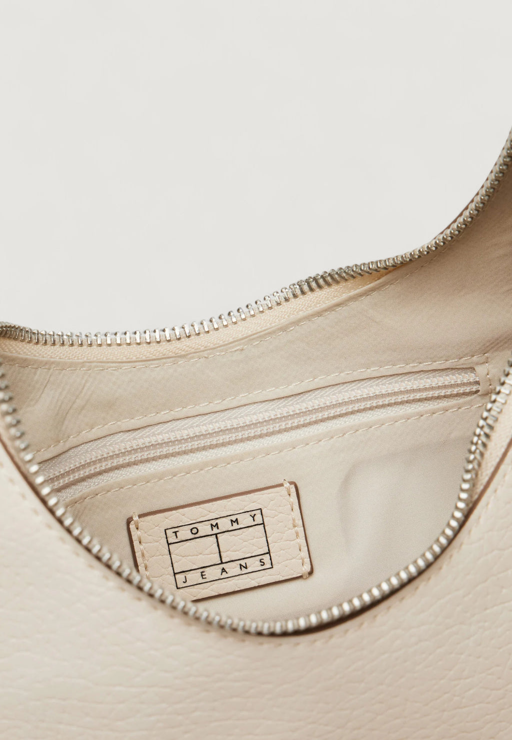 Bag Tommy Hilfiger TJW CRUSH SHOULDER BAG