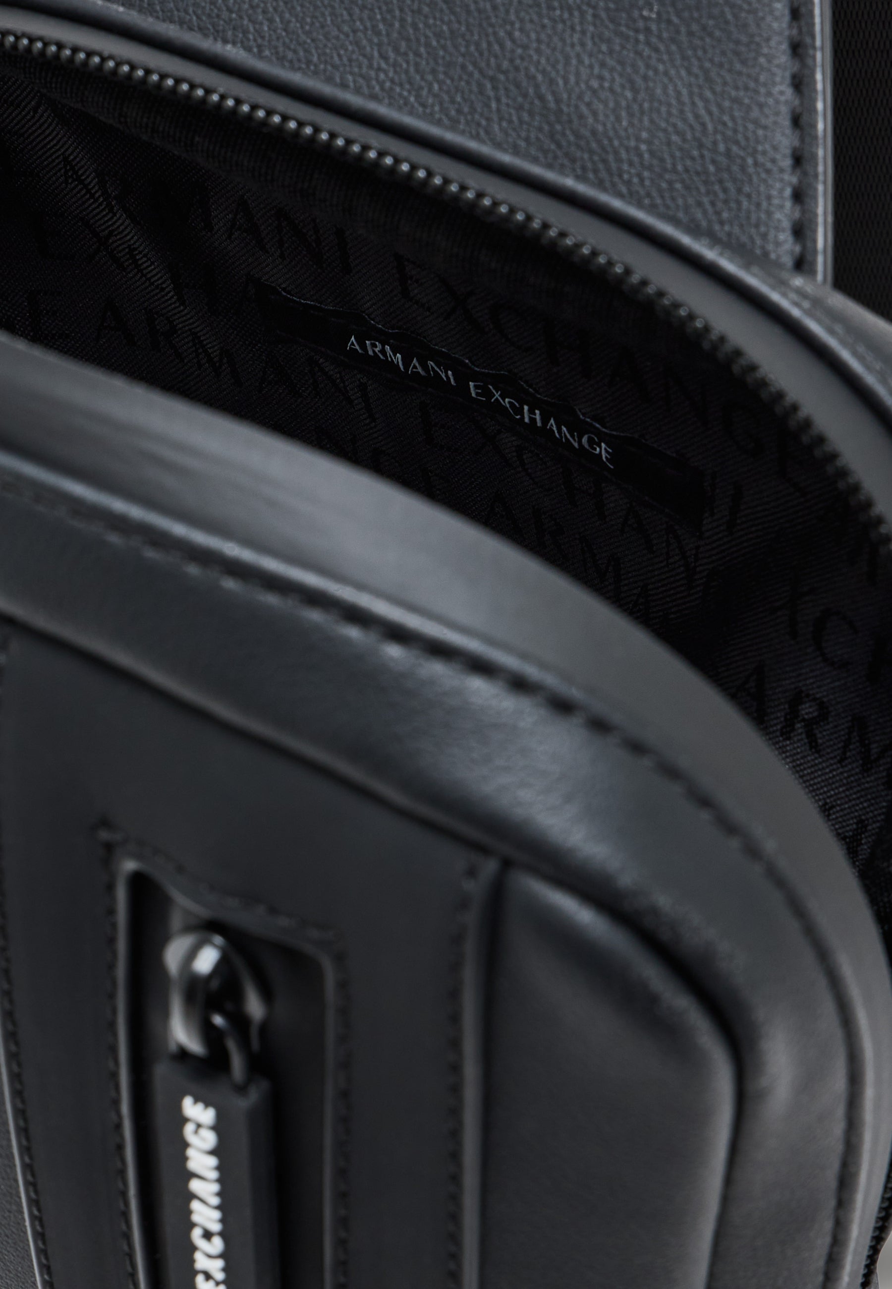 Bag Armani Exchange XM003588 AF26679