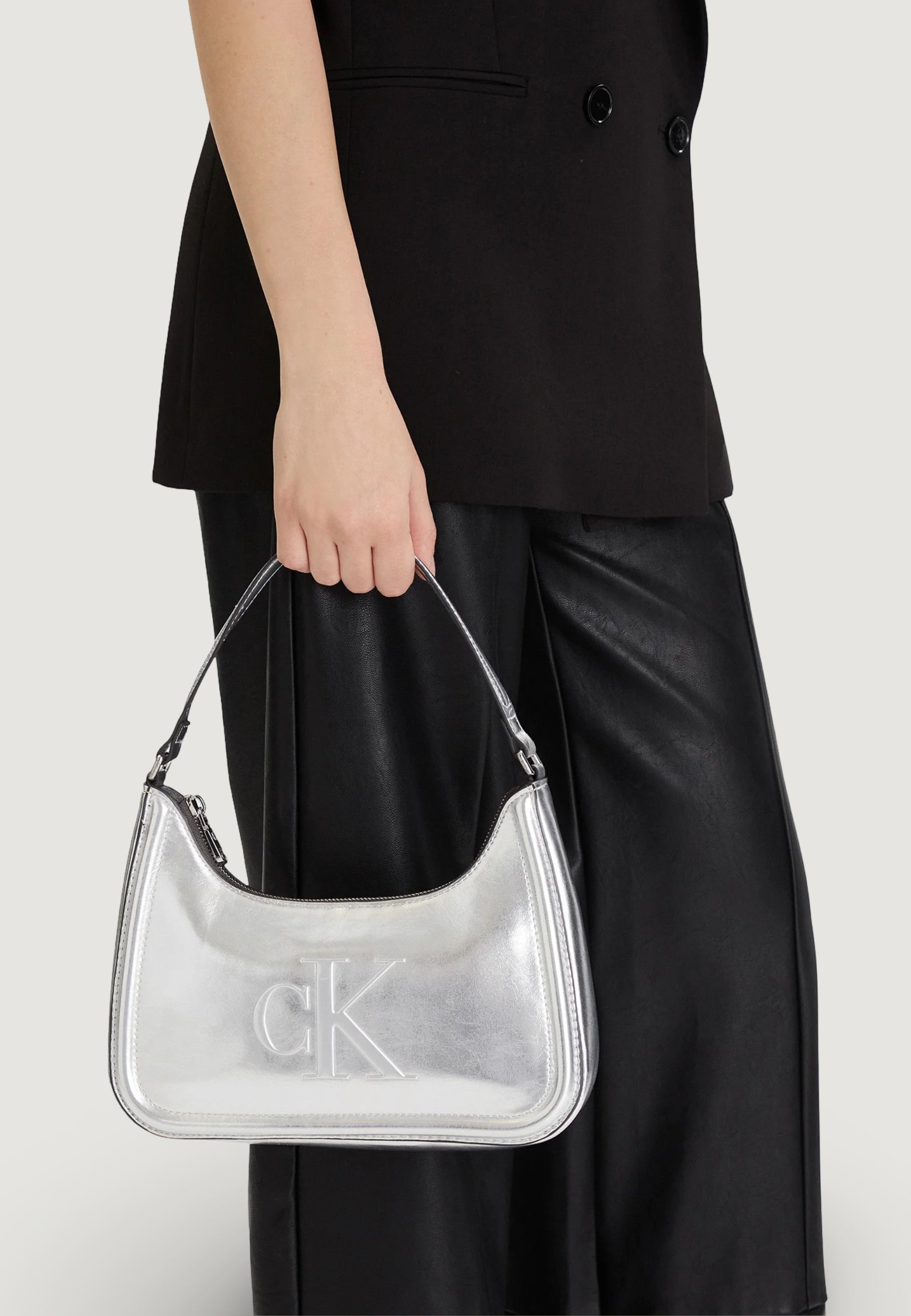 Borsa Calvin Klein BOLD CK METALLIC SHOULDER BAG