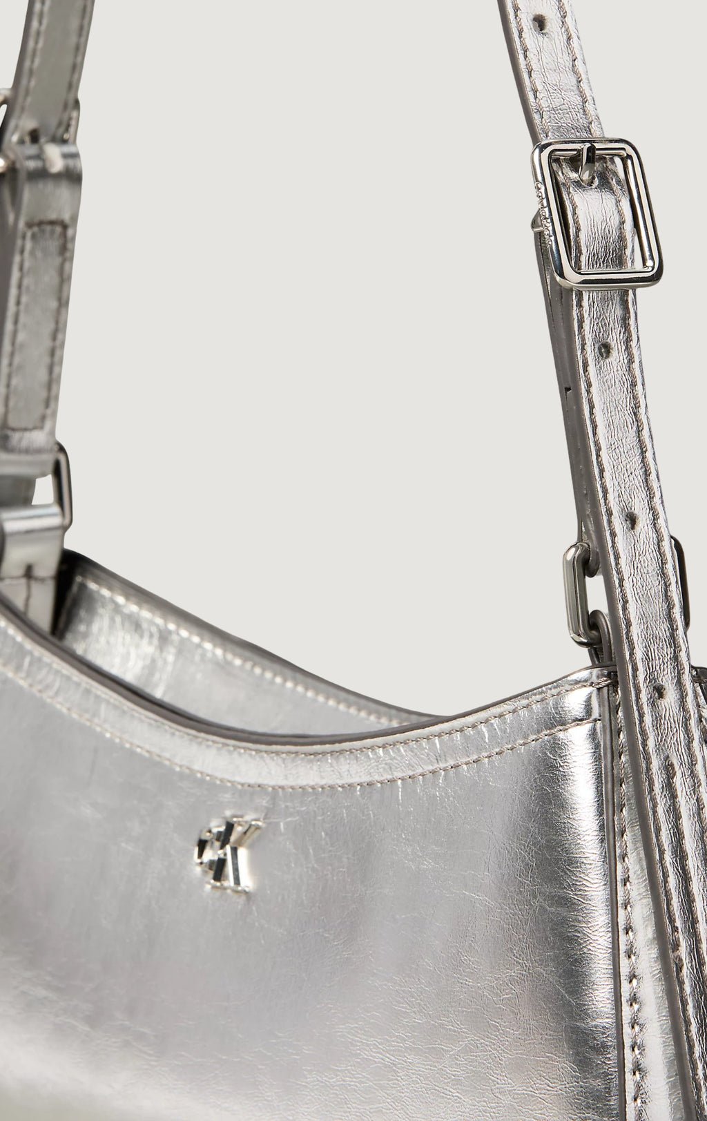 Borsa Calvin Klein CK METALLIC SMALL SHOULDER BAG