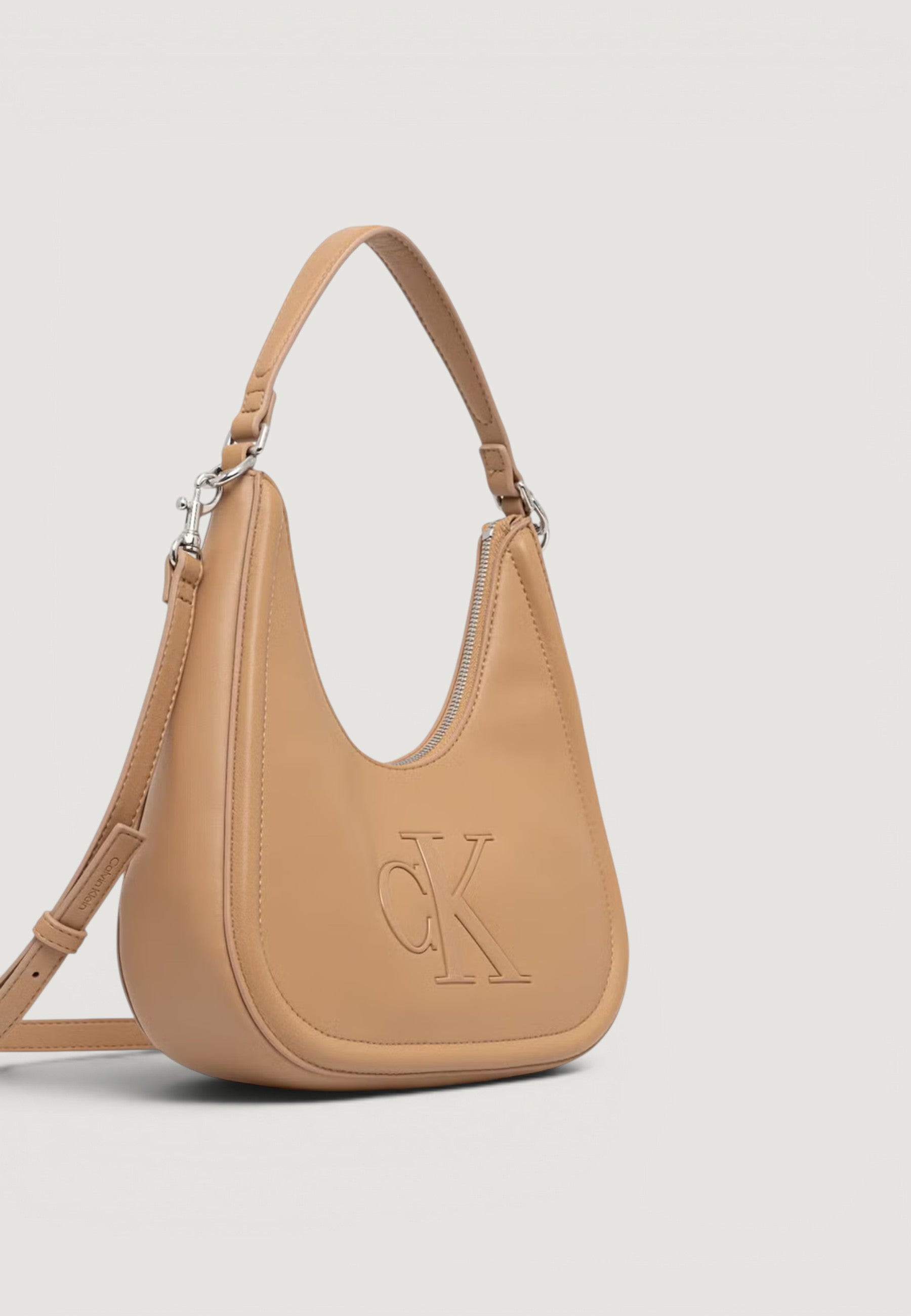 Borsa Calvin Klein BOLD CK SMALL CRESCENT BAG