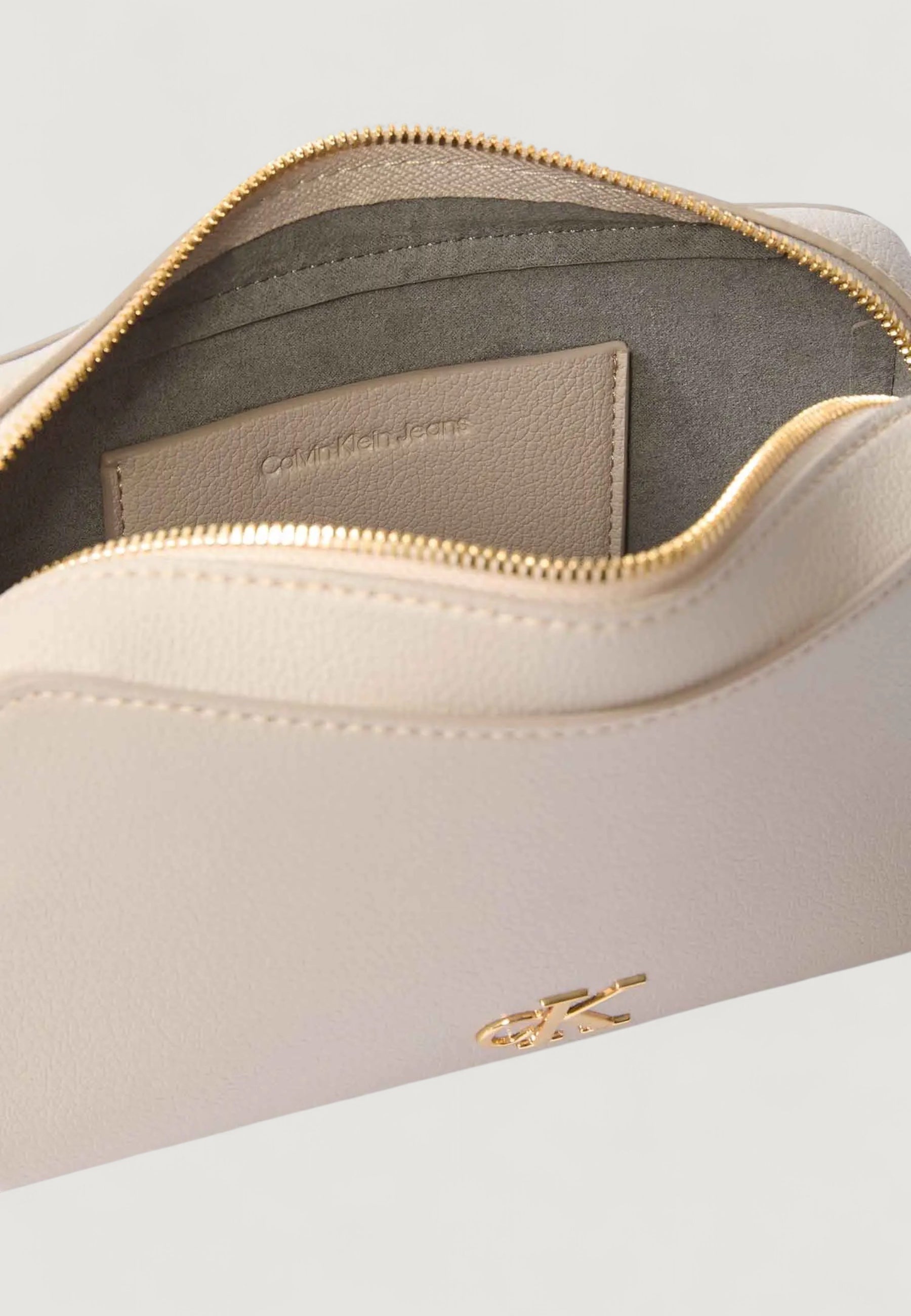 Bag Calvin Klein MINIMAL MONOGRAM CAMERA