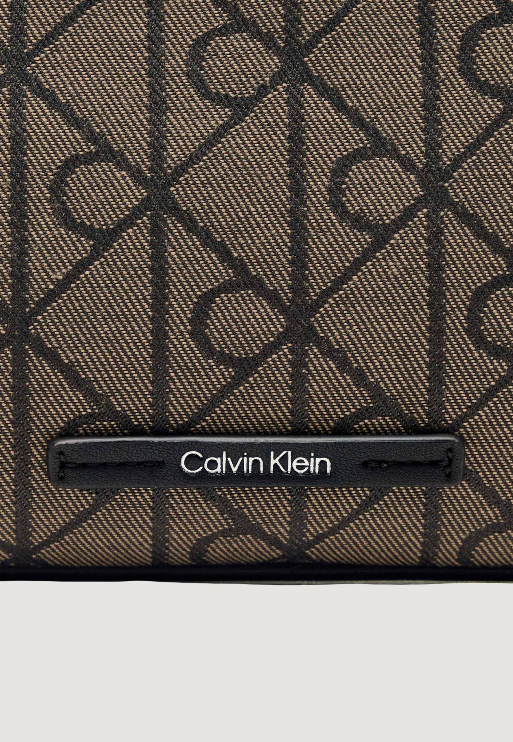 Borsa Calvin Klein EMBLEM AOP JACQUARD CONV MINI BA