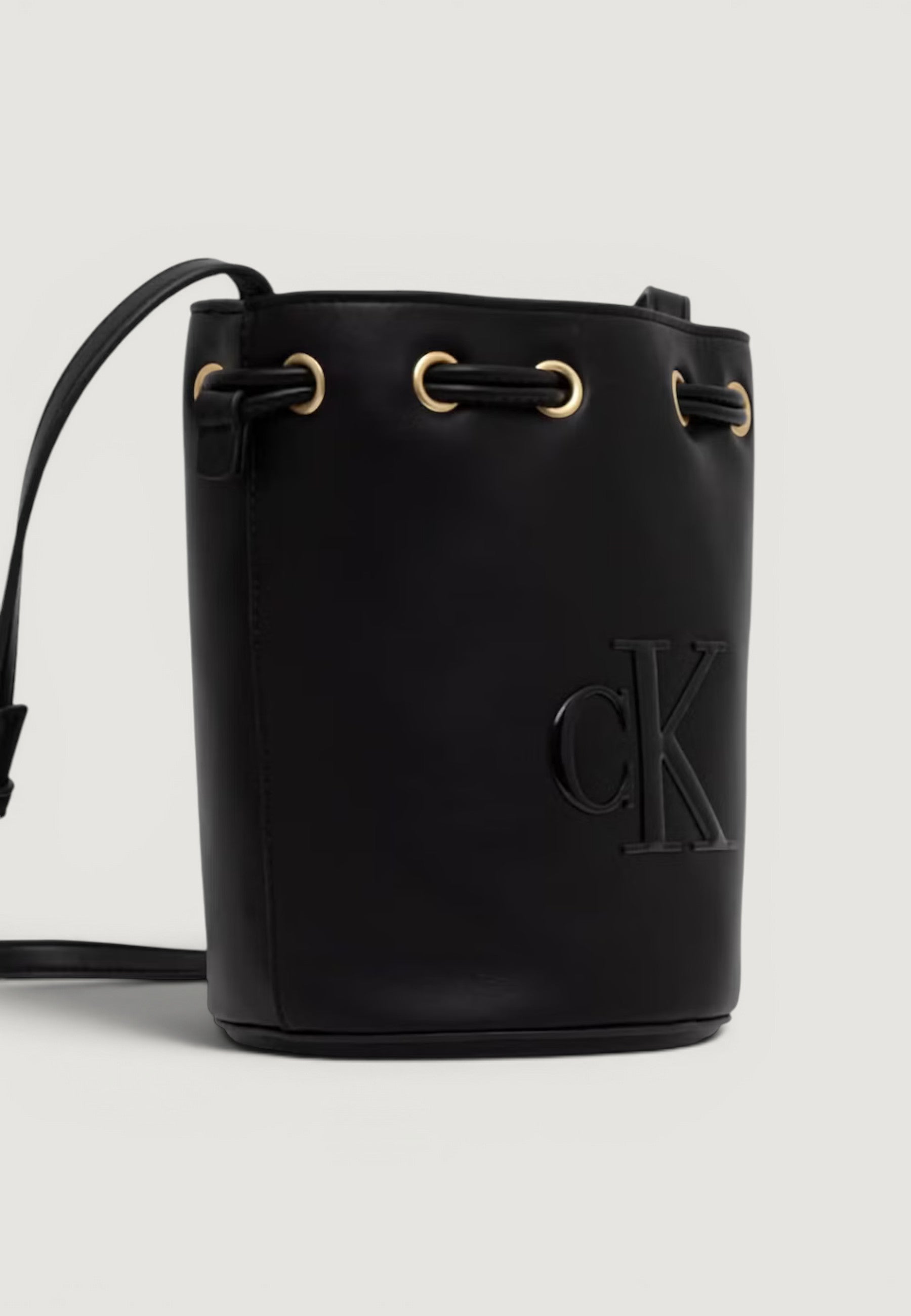Borsa Calvin Klein BOLD CK SMALL BUCKET BAG