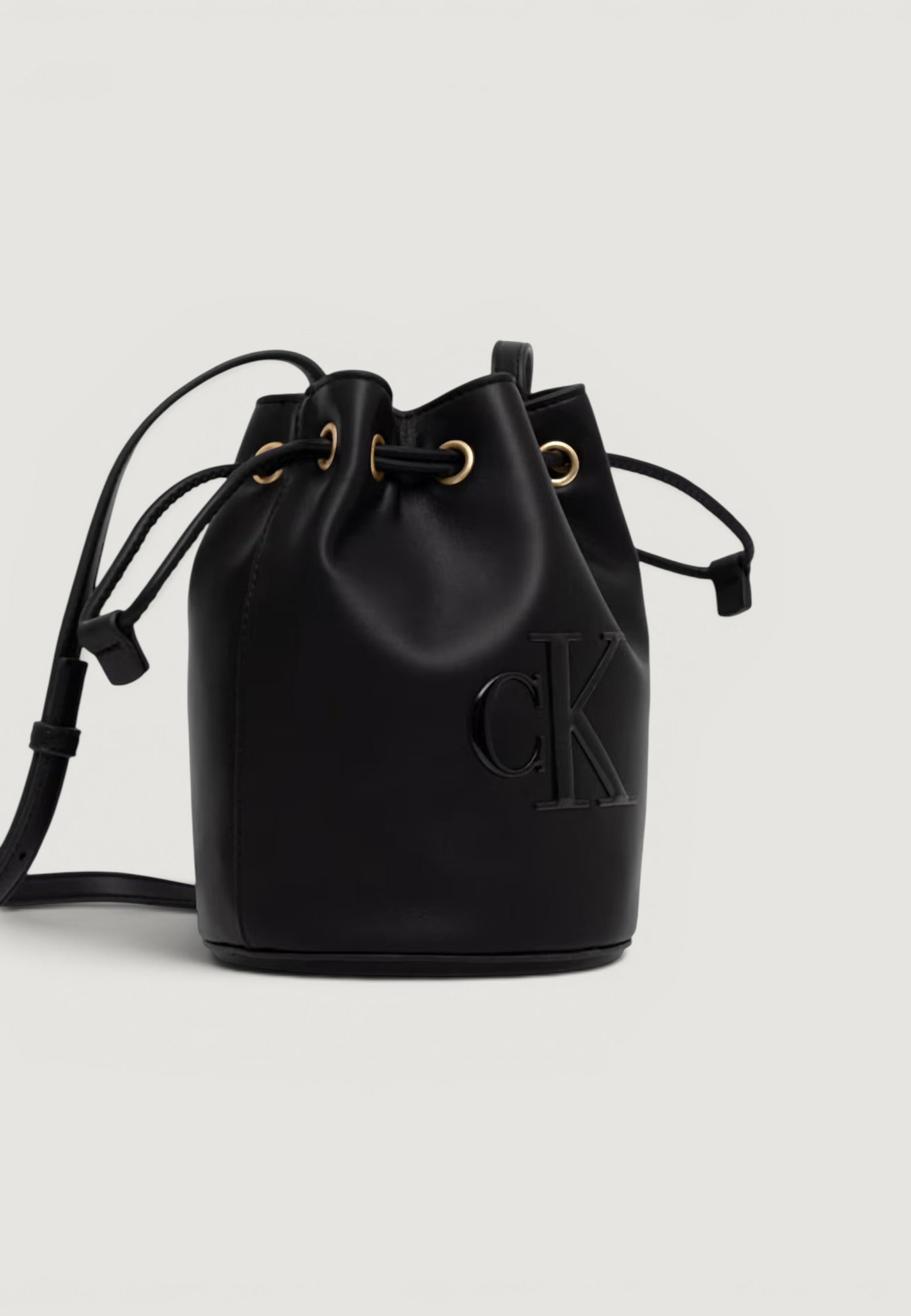 Borsa Calvin Klein BOLD CK SMALL BUCKET BAG