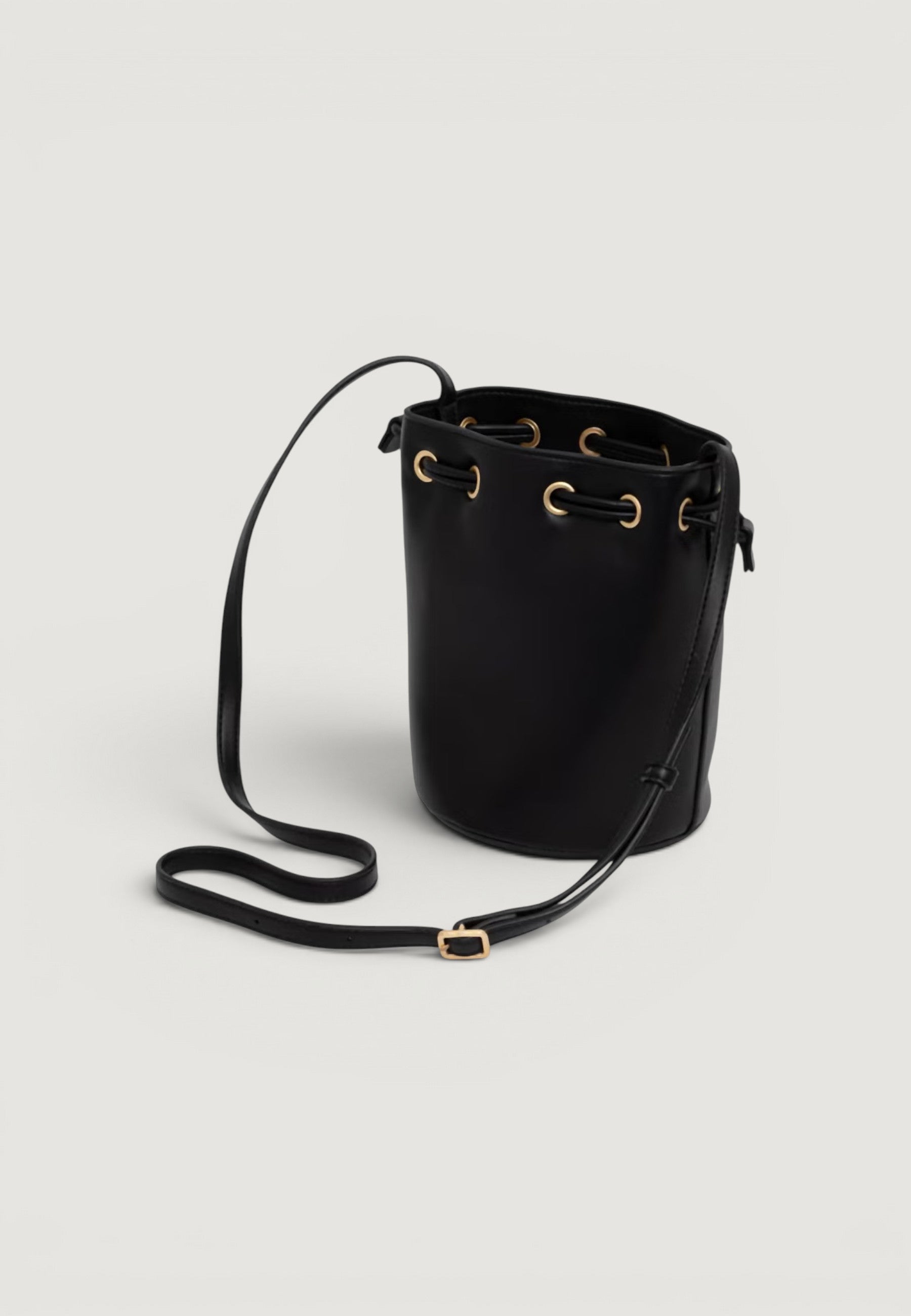 Borsa Calvin Klein BOLD CK SMALL BUCKET BAG