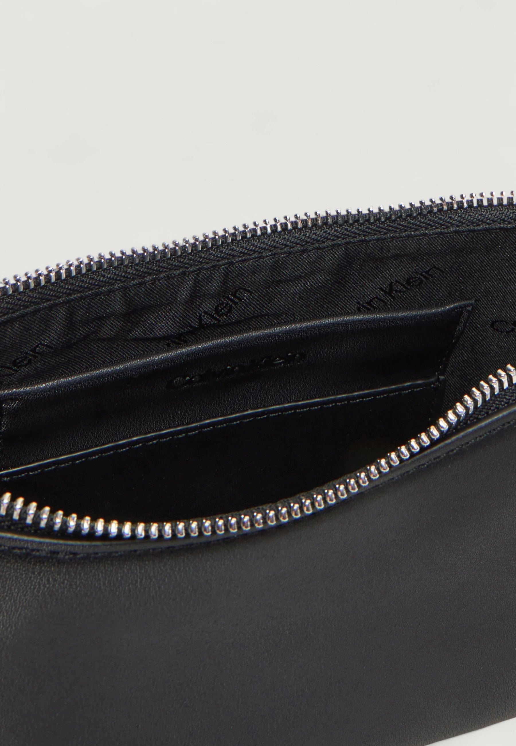 Bag Calvin Klein CK MST CNV LG JQD ST