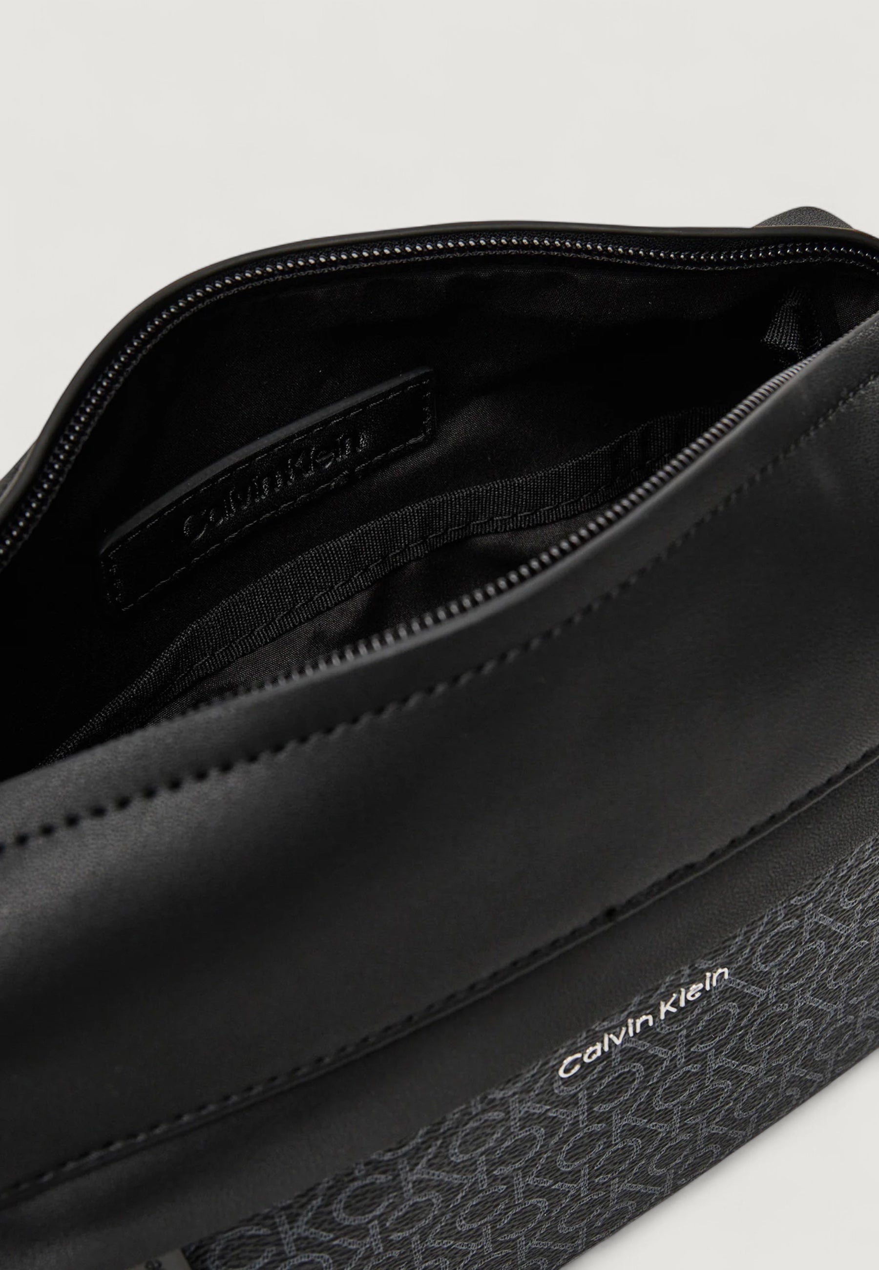 Bag Calvin Klein CK MUST MONO CAMERA BAG