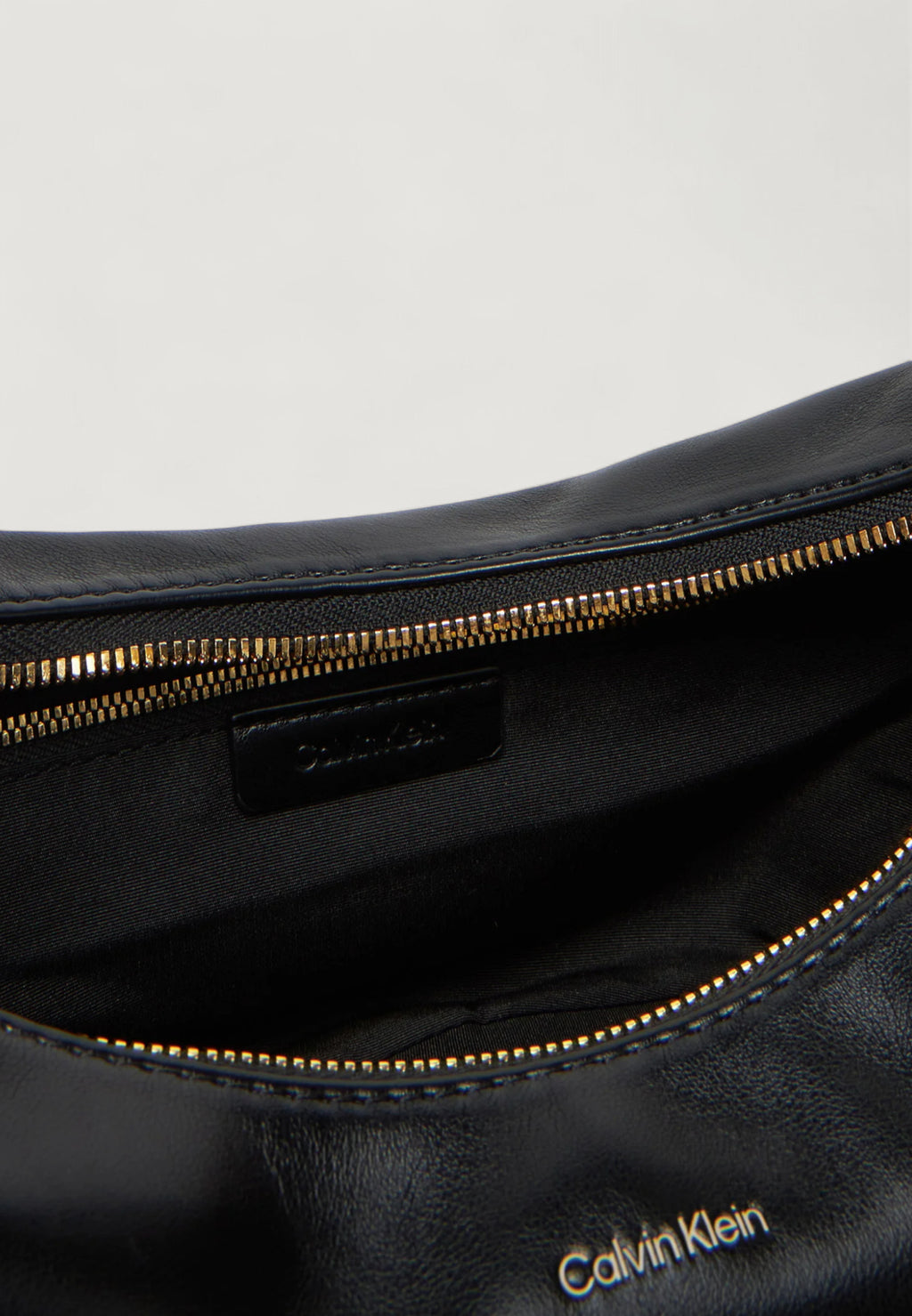 Borsa Calvin Klein PINCHED SOFT CRESCENT SM