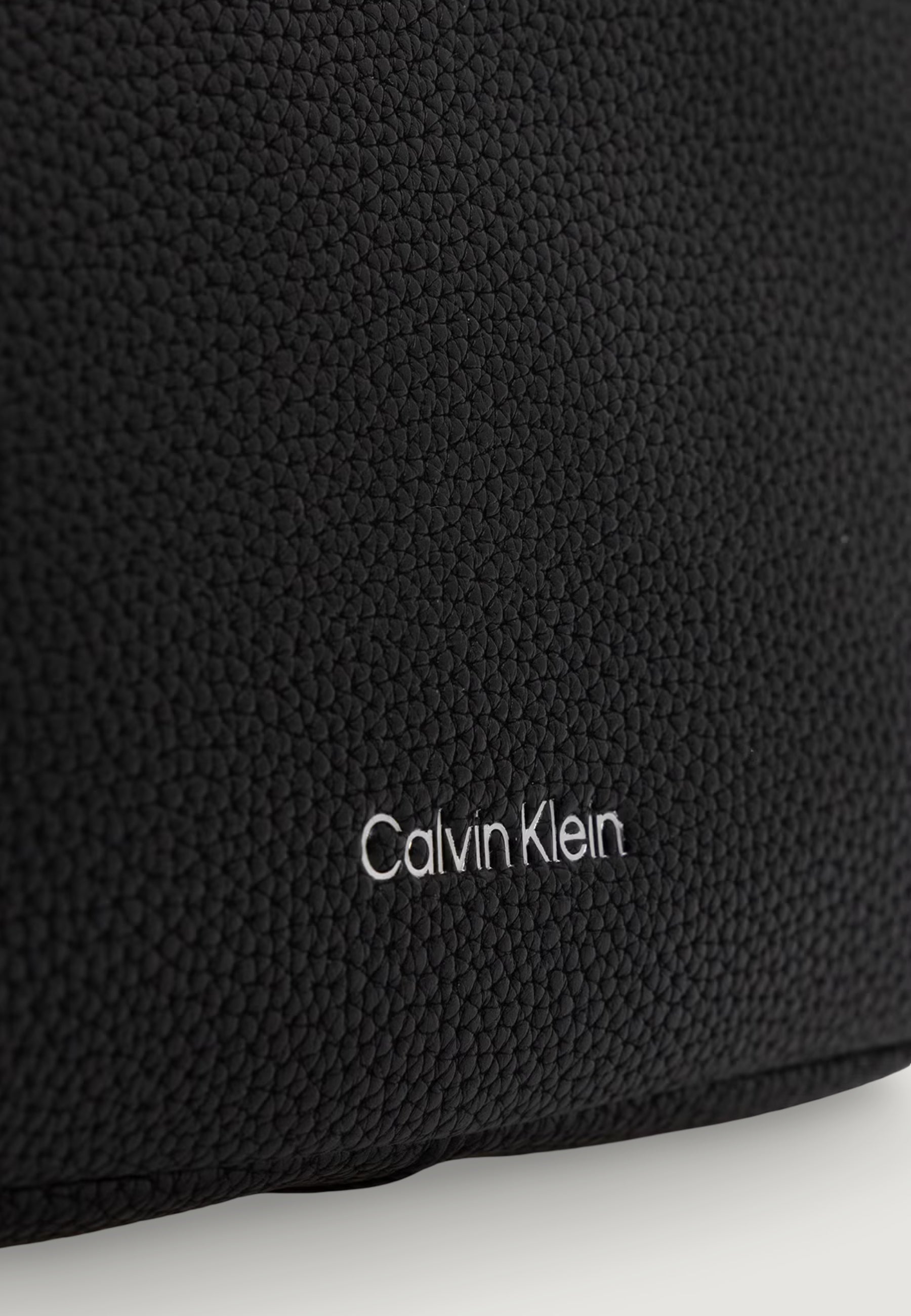 Borsa Calvin Klein WEBBING 2X STRAP CAMERA BAG